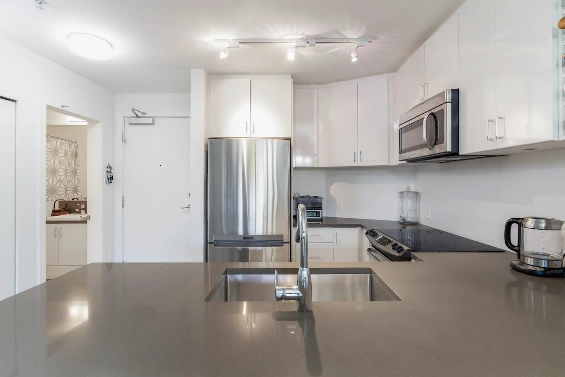 #311 13919 Fraser Highway - Image 3