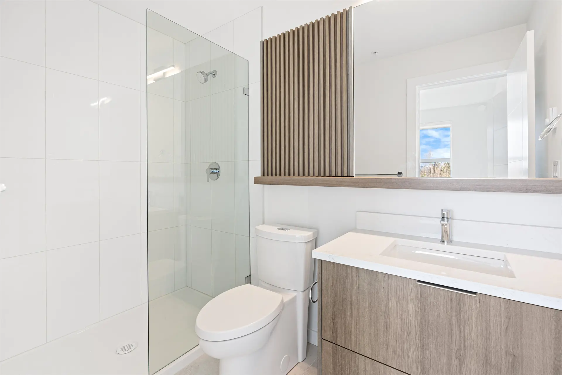 #401 20695 Eastleigh Crescent - Image 6