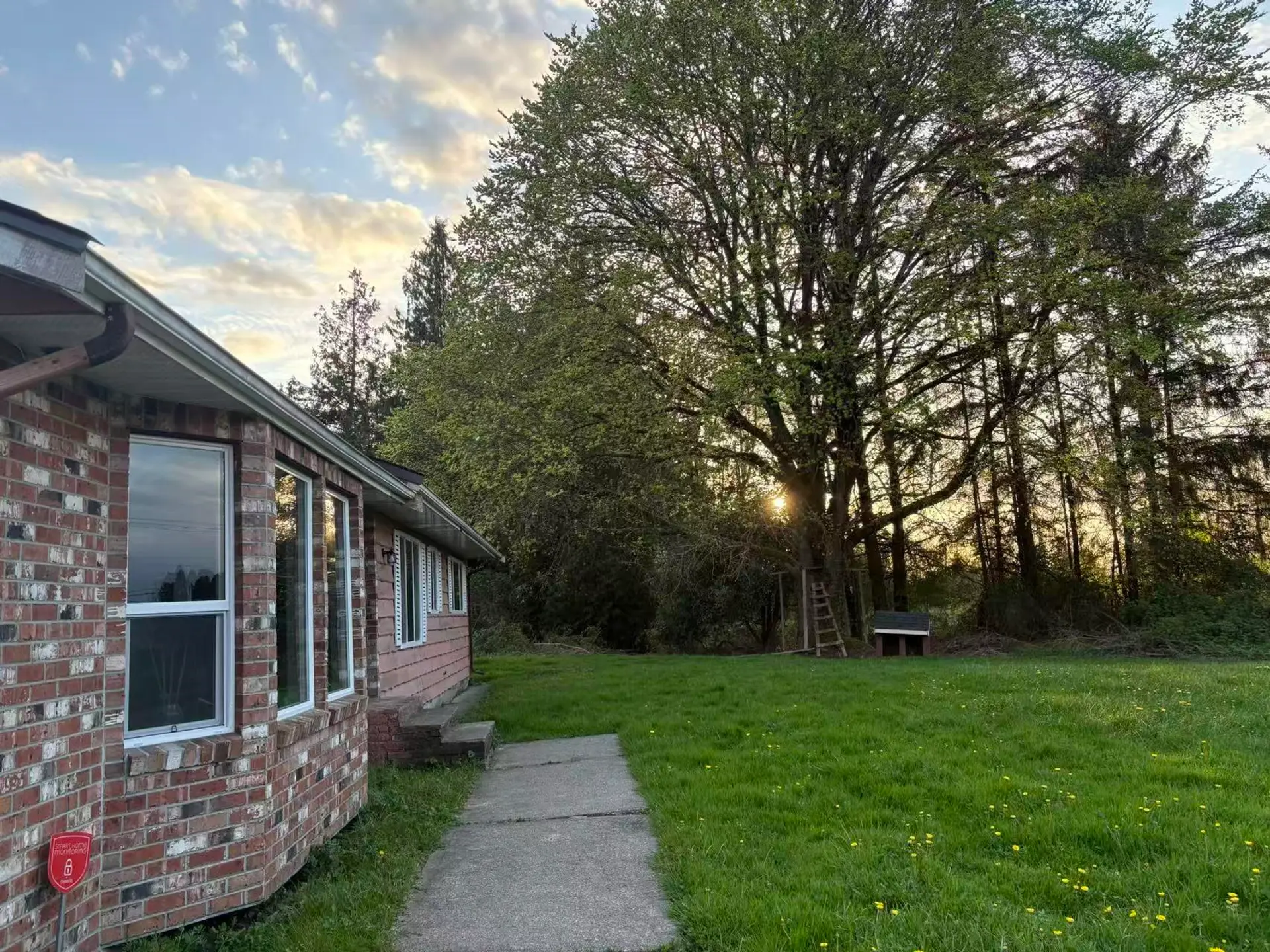 18106 32 Avenue - Image 2