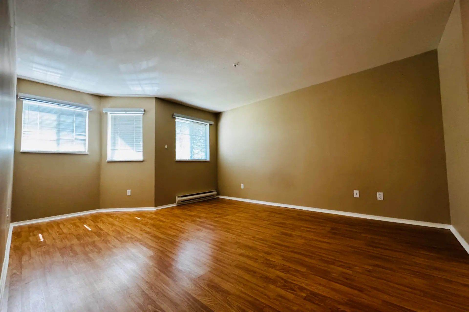 #202 19241 Ford Road - Image 13