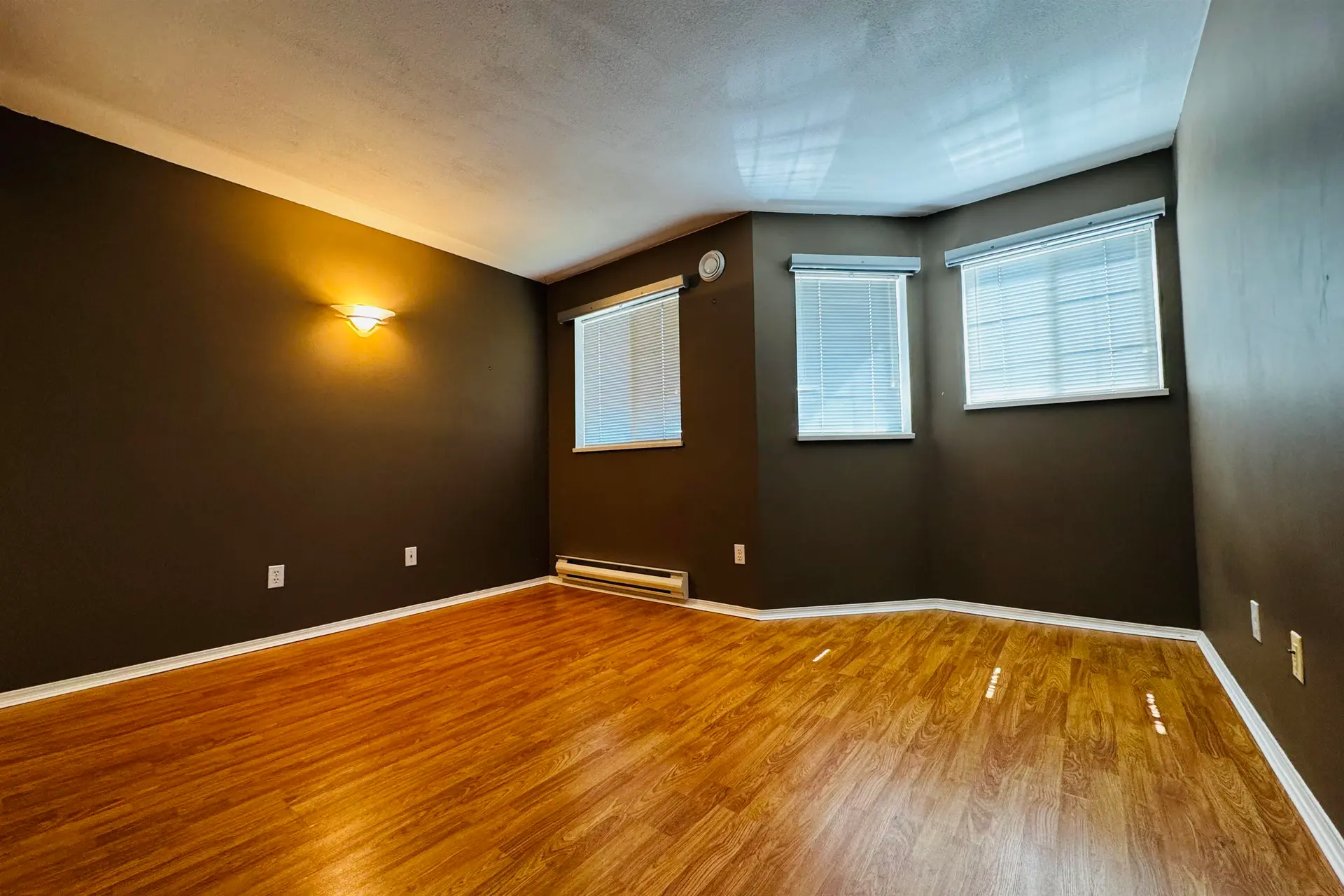 #202 19241 Ford Road - Image 9