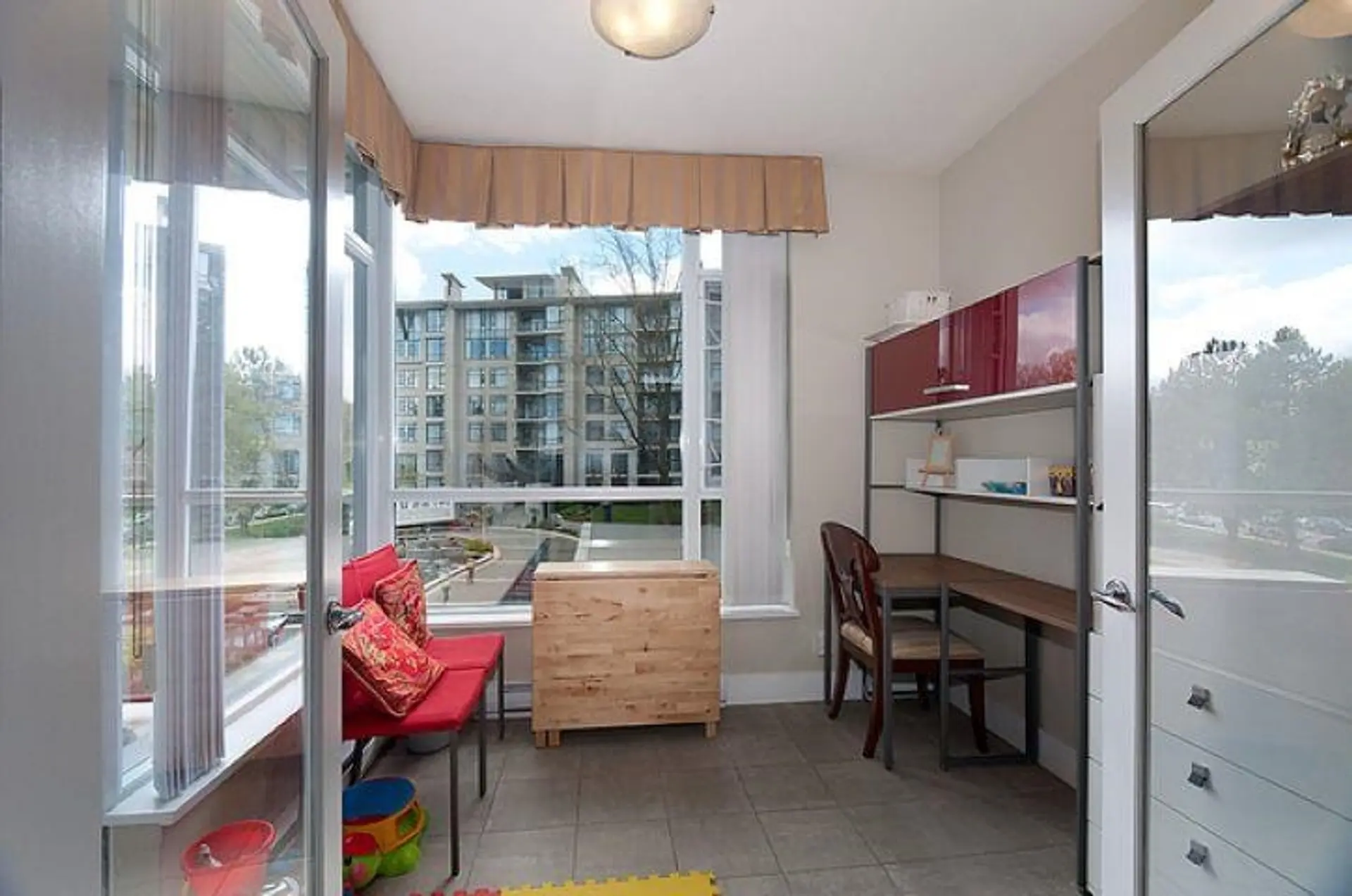 #320 4685 Valley Drive - Image 7