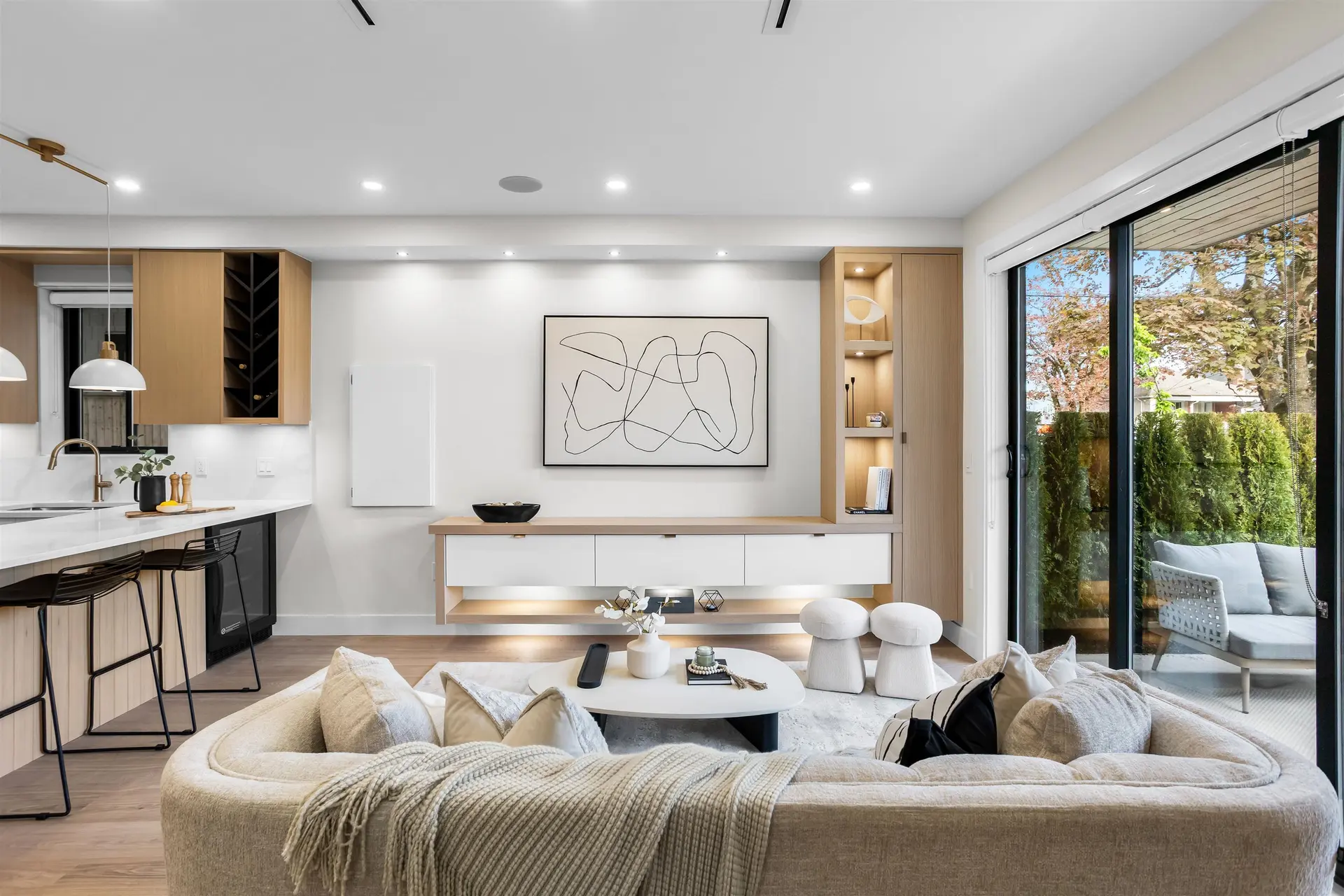 #1 165 E 45th Avenue - Image 6