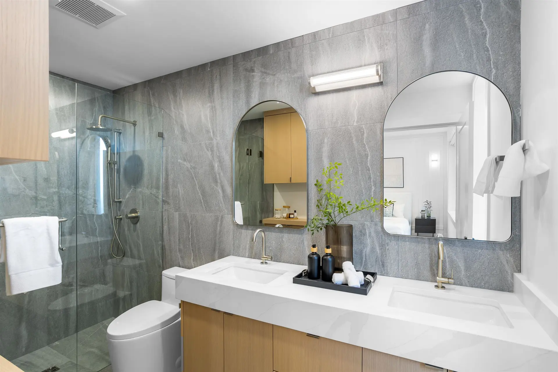 #1 165 E 45th Avenue - Image 13
