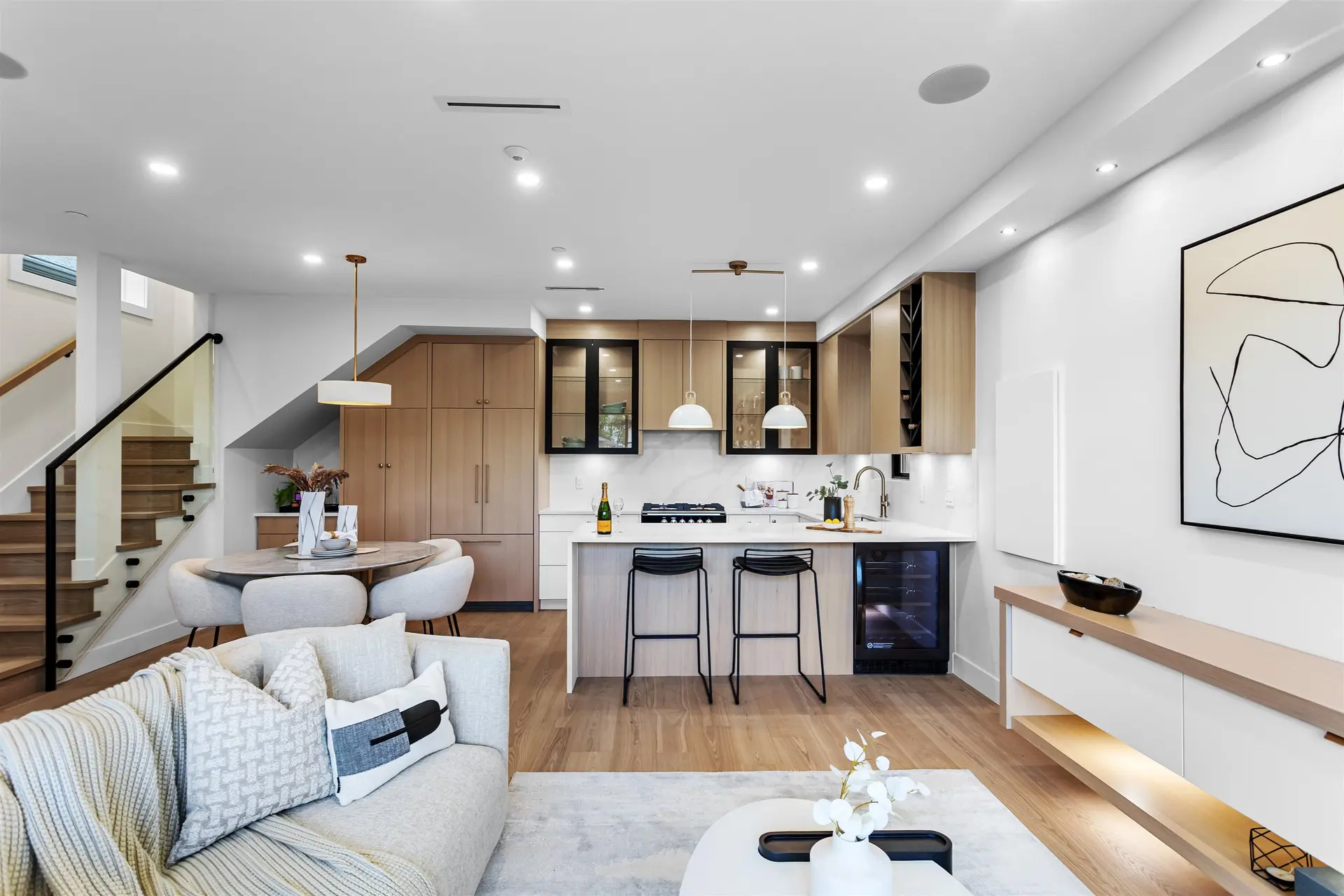 #1 165 E 45th Avenue - Image 5
