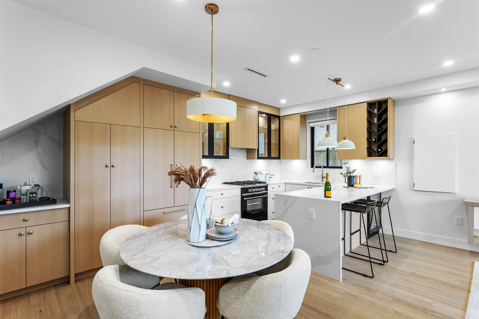 #1 165 E 45th Avenue - Image 9