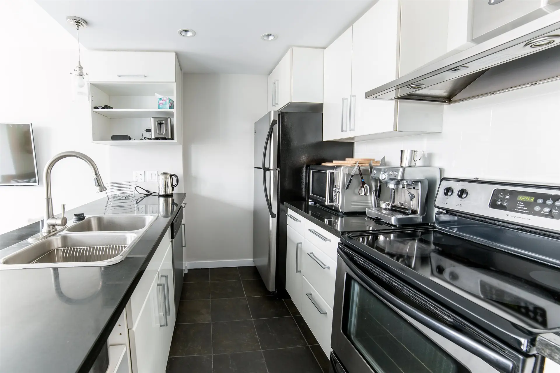 #707 633 Abbott Street - Image 6