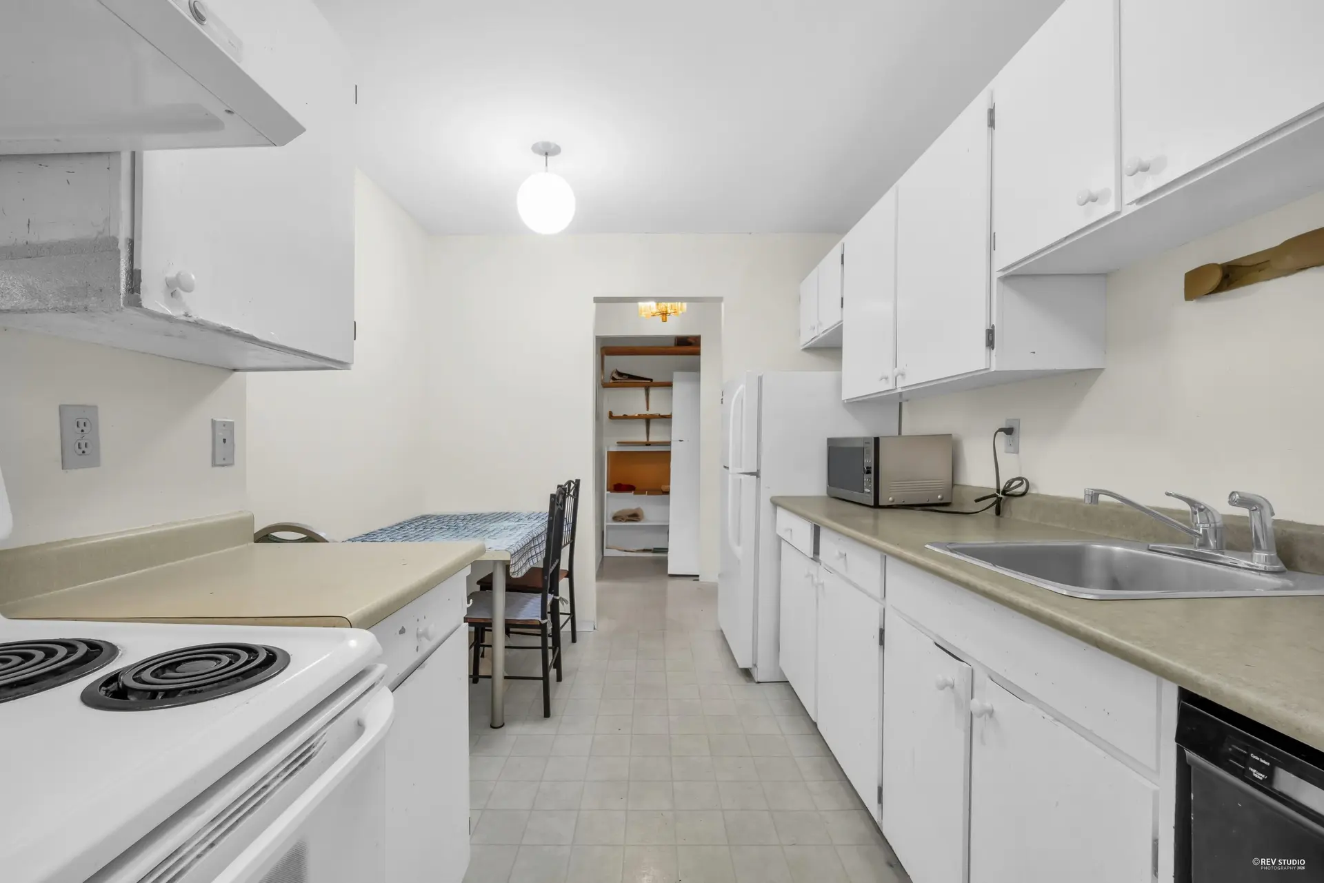 #305 8720 Lansdowne Road - Image 5