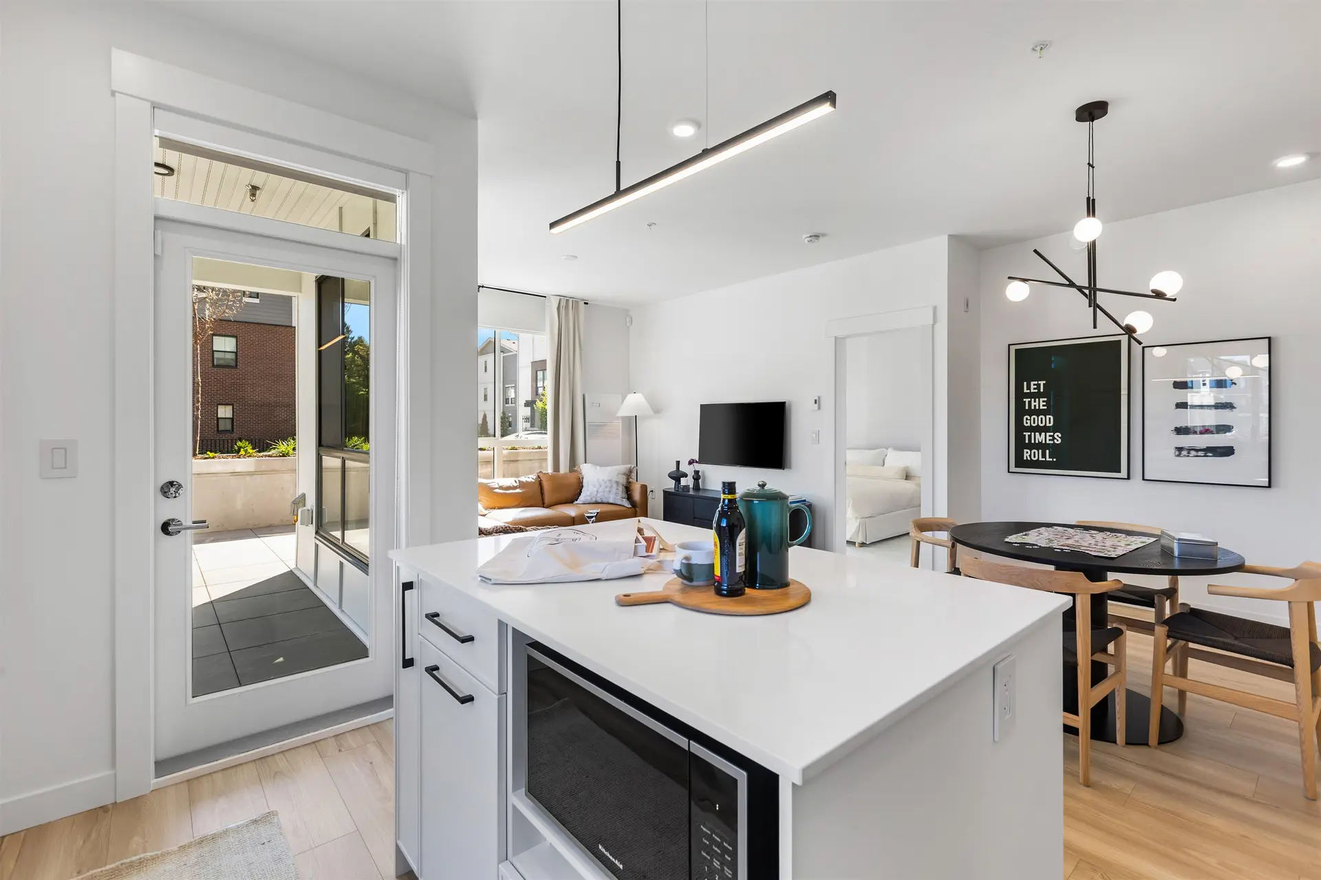 #206 2771 Montrose Avenue - Image 9