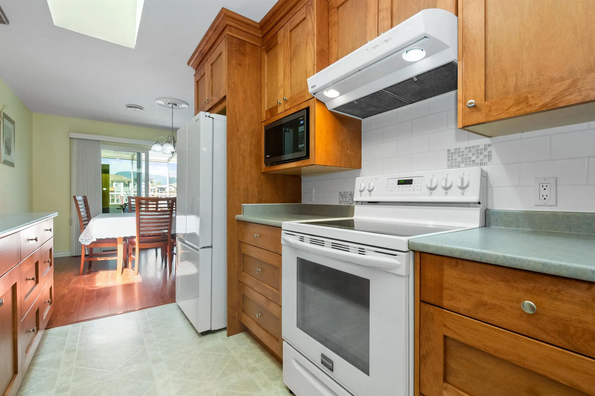 #401 9175 Edward Street - Image 5