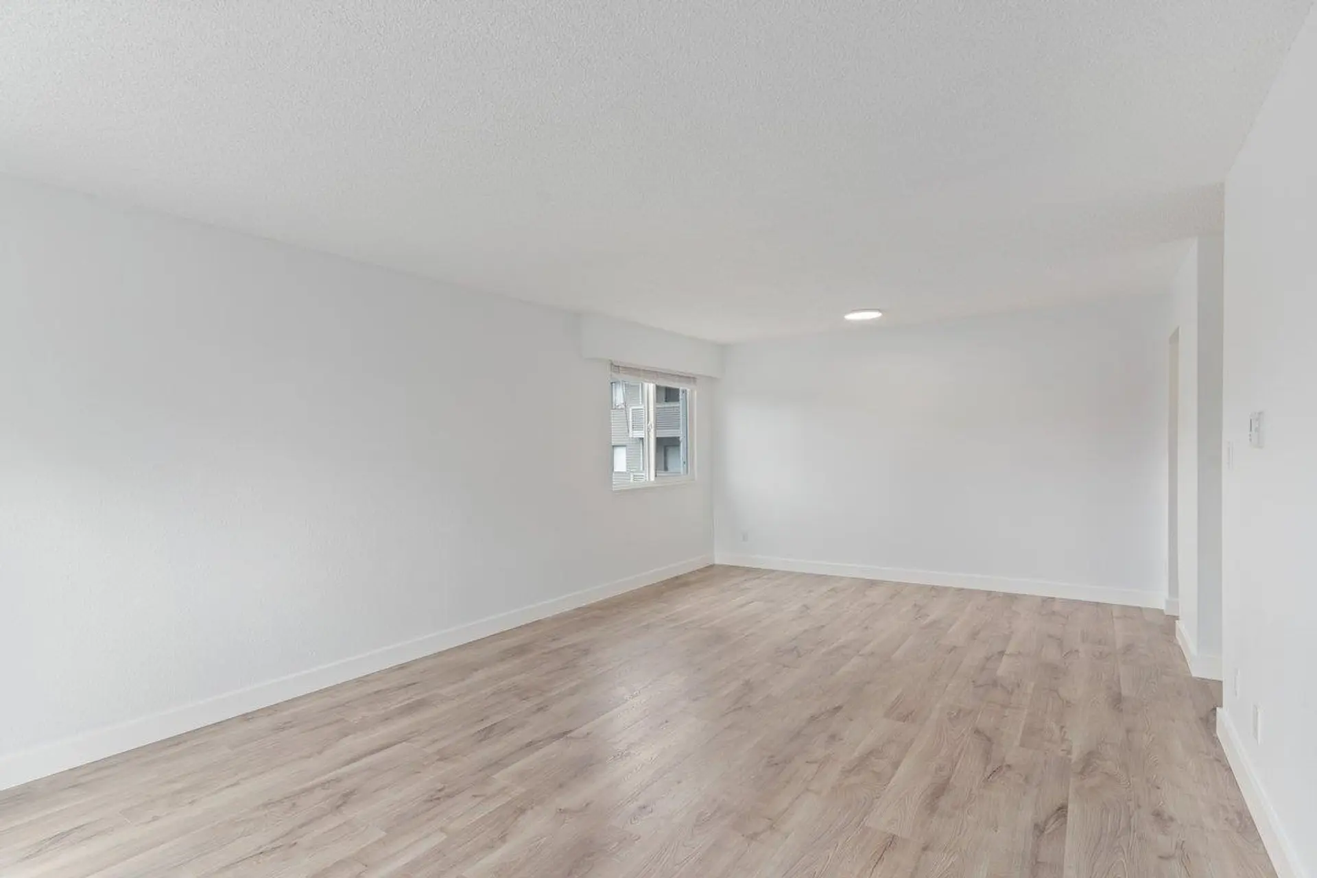 #212 12096 222 Street - Image 14