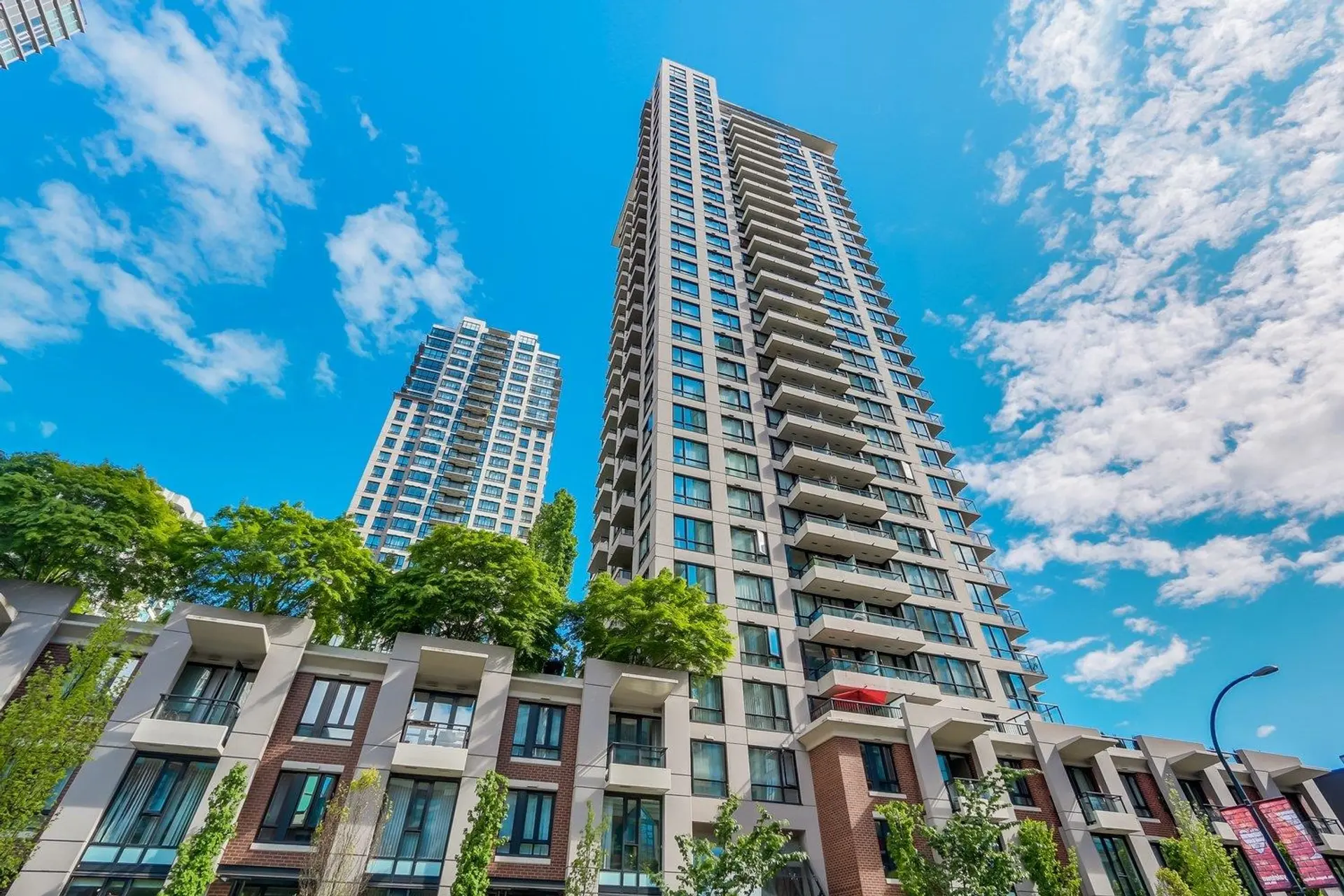 #406 909 Mainland Street - Image 7