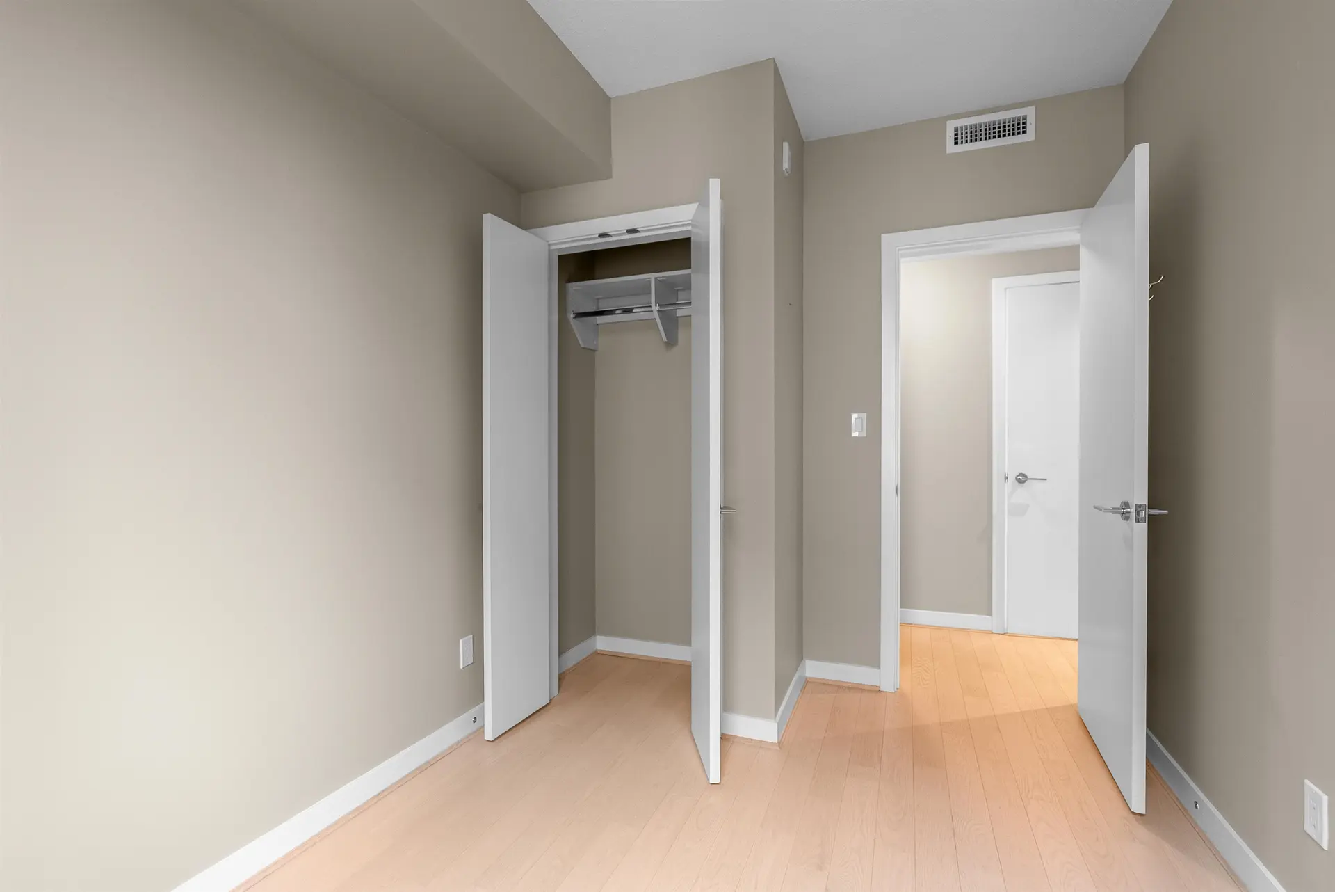 #503 4539 Cambie Street - Image 6