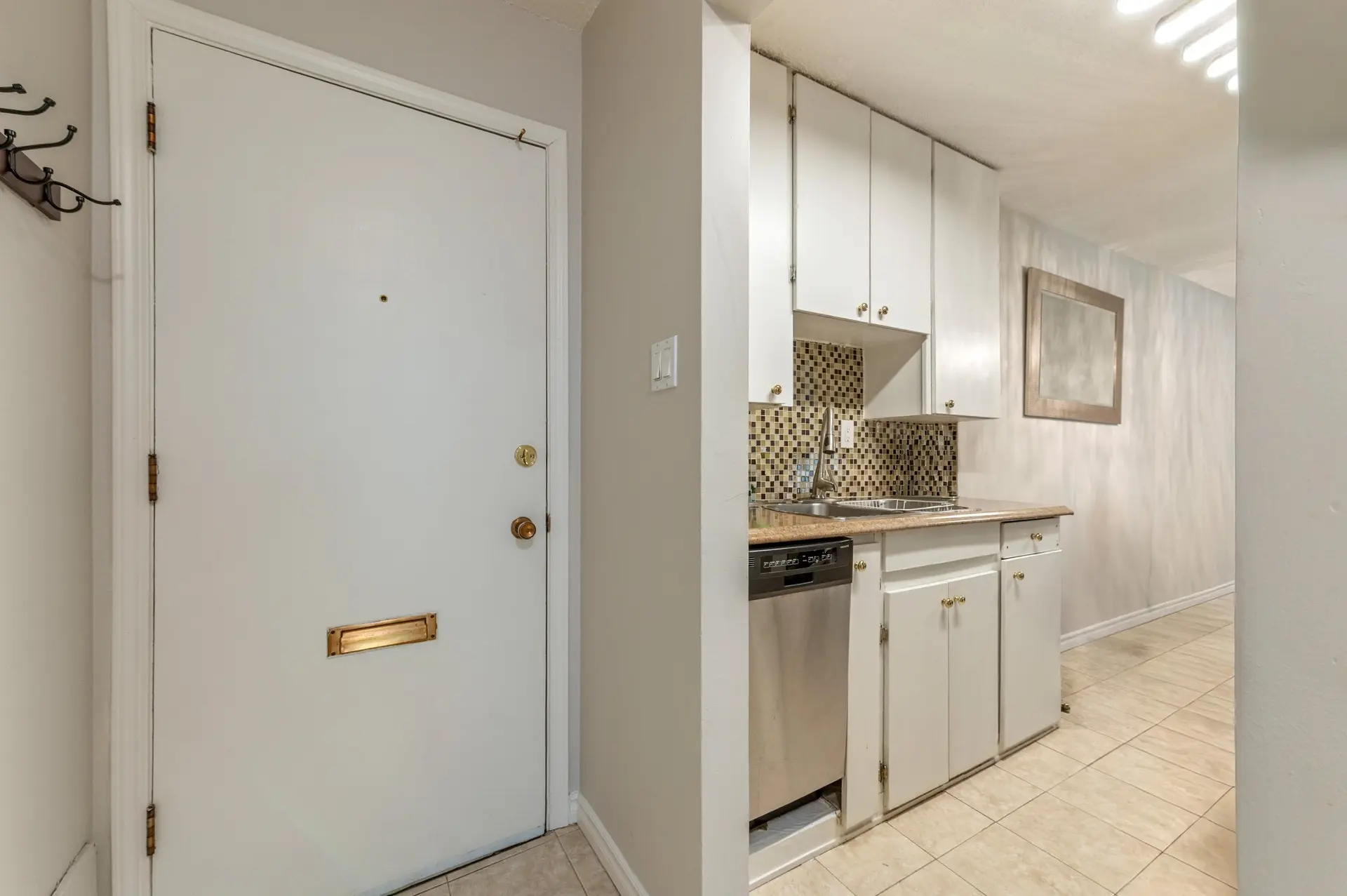 #103 2040 Cornwall Avenue - Image 6