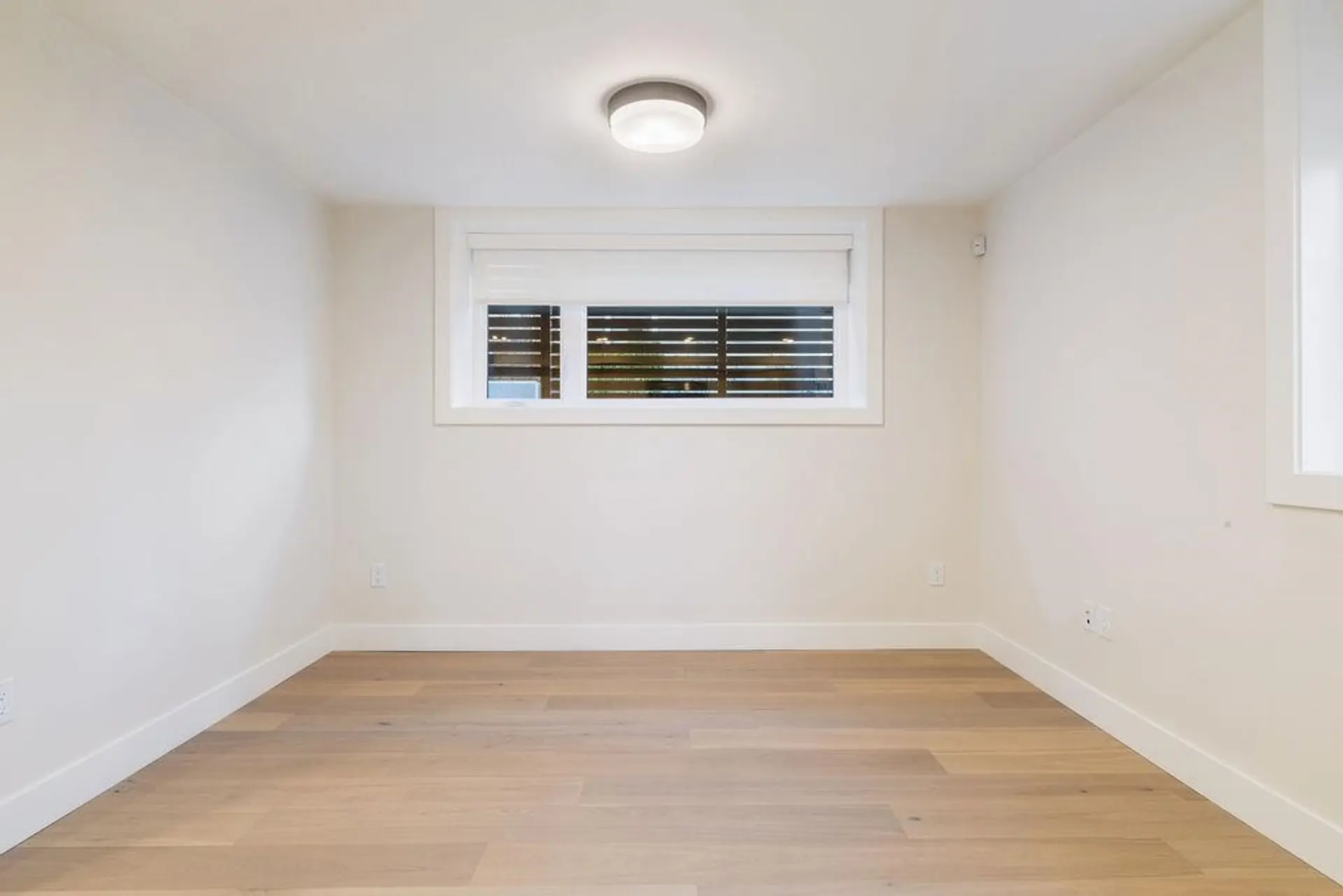 #1 1933 Templeton Drive - Image 9