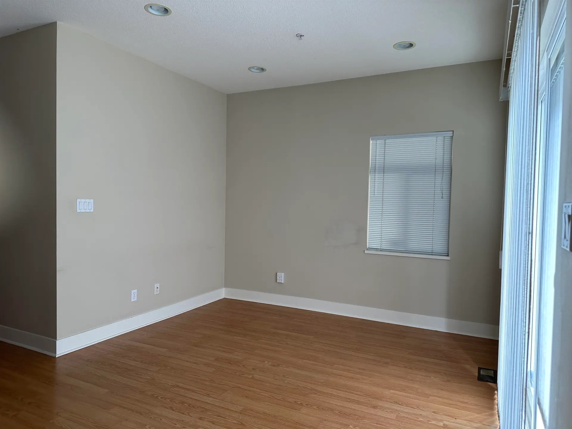 875 W 59th Avenue - Image 5