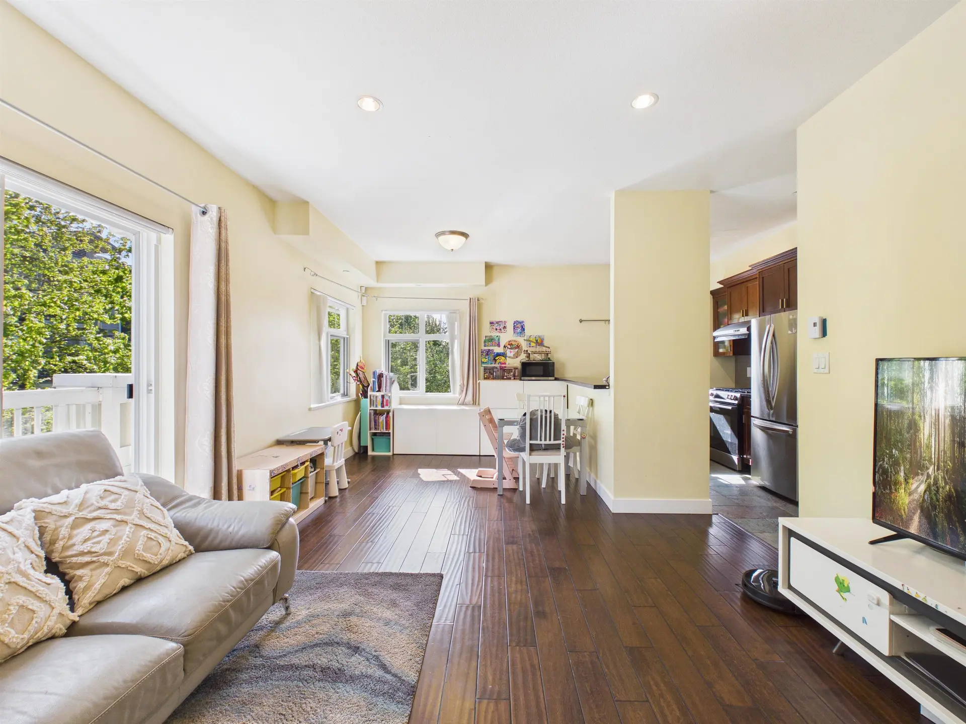 #141 7388 Macpherson Avenue - Image 3