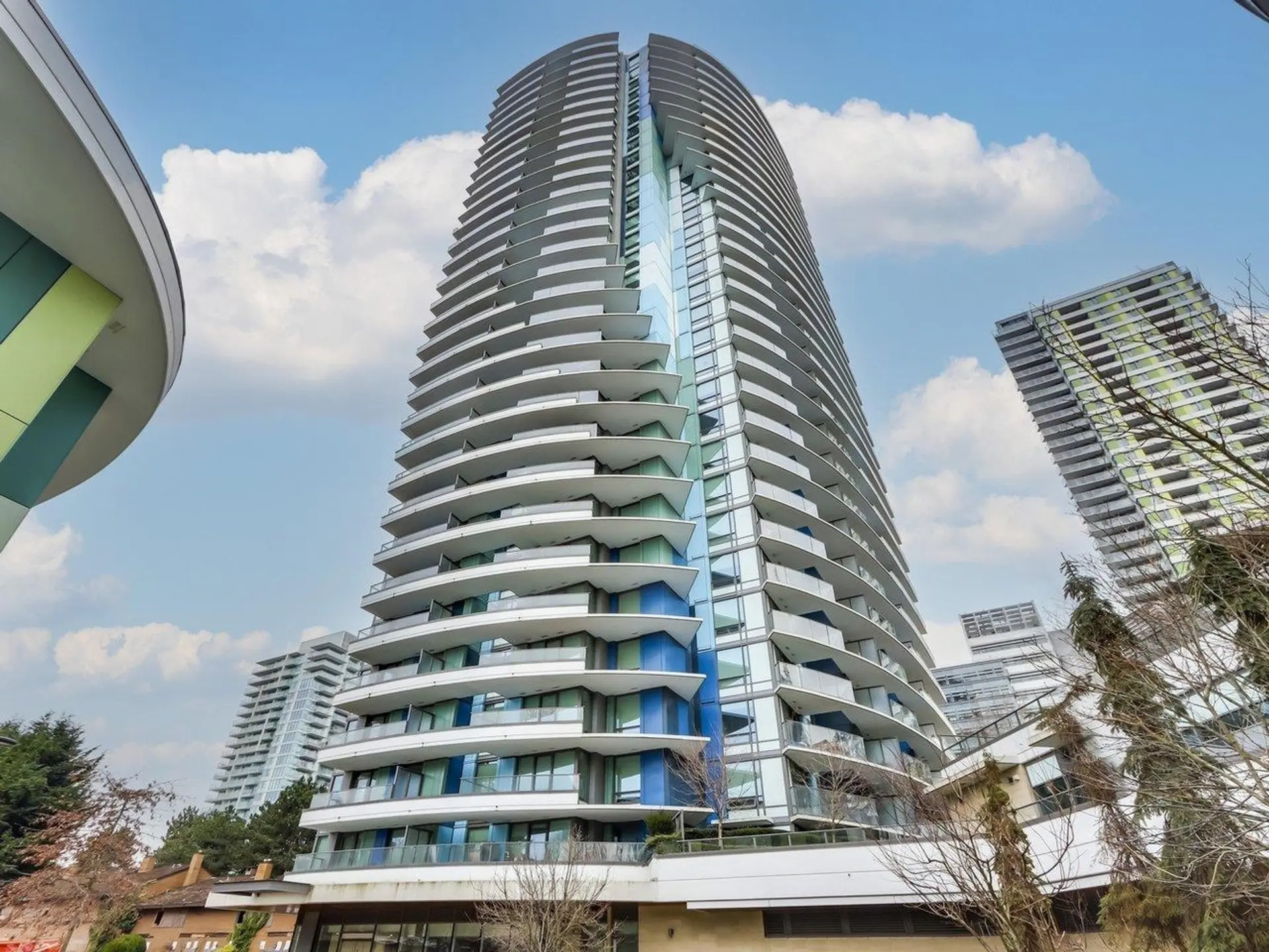 #2402 8189 Cambie Street - Image 13