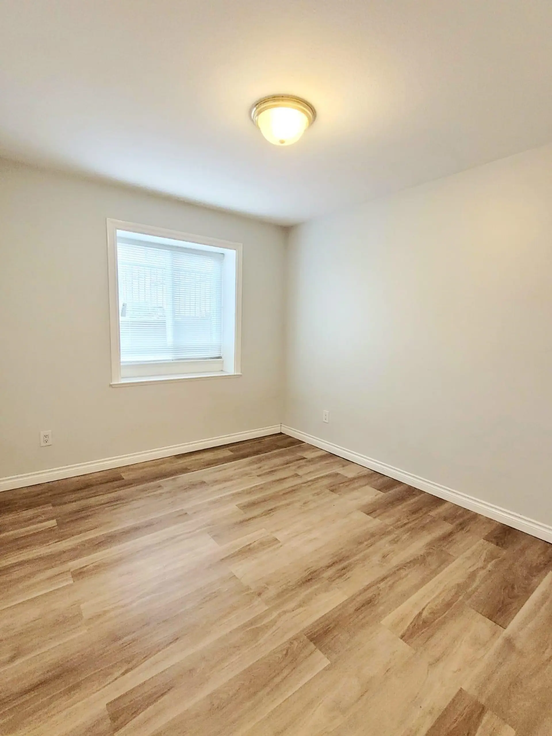 4778 Killarney Street - Image 17