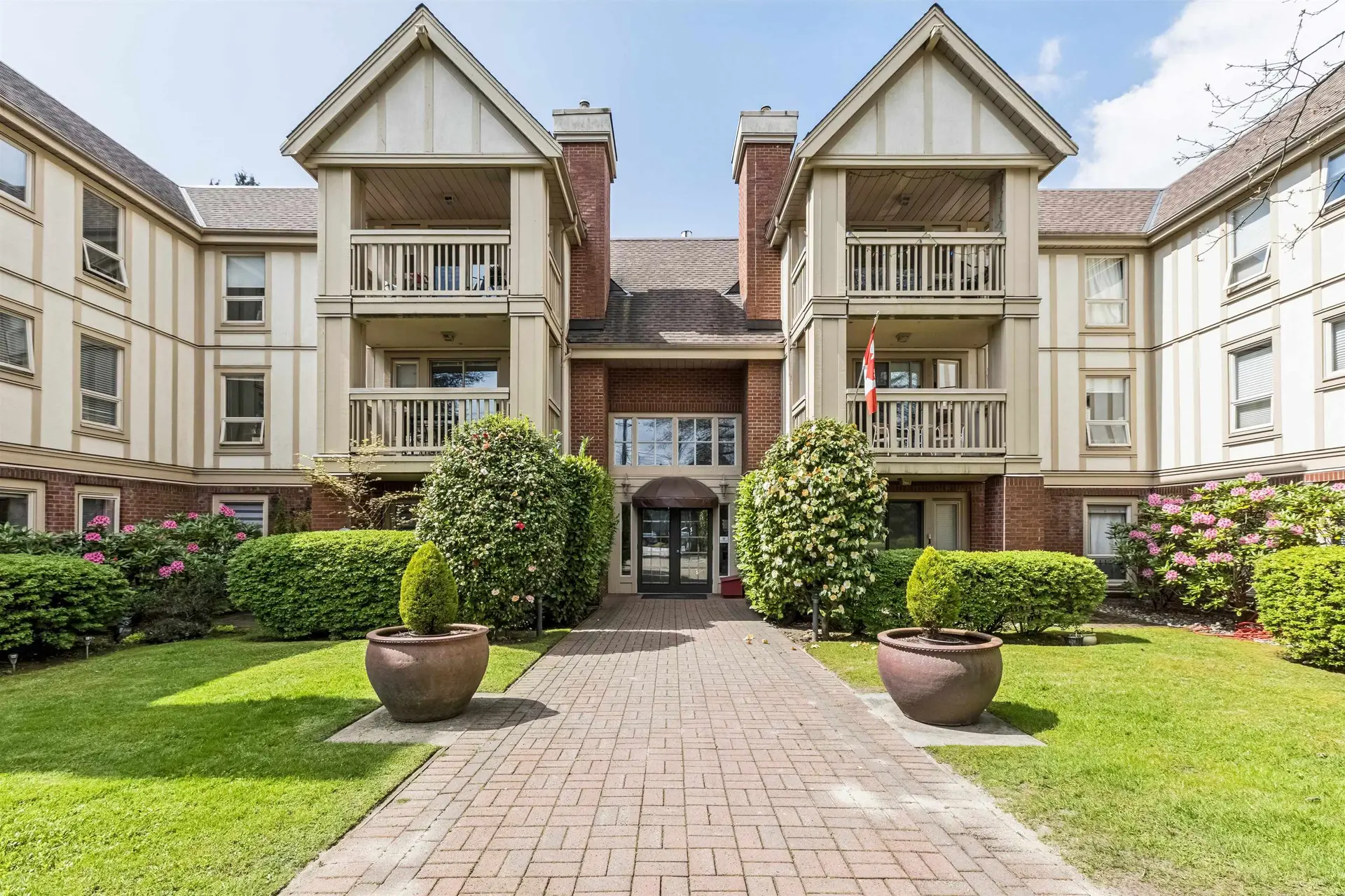 Property at #105 843 22nd Street, West Vancouver, BC