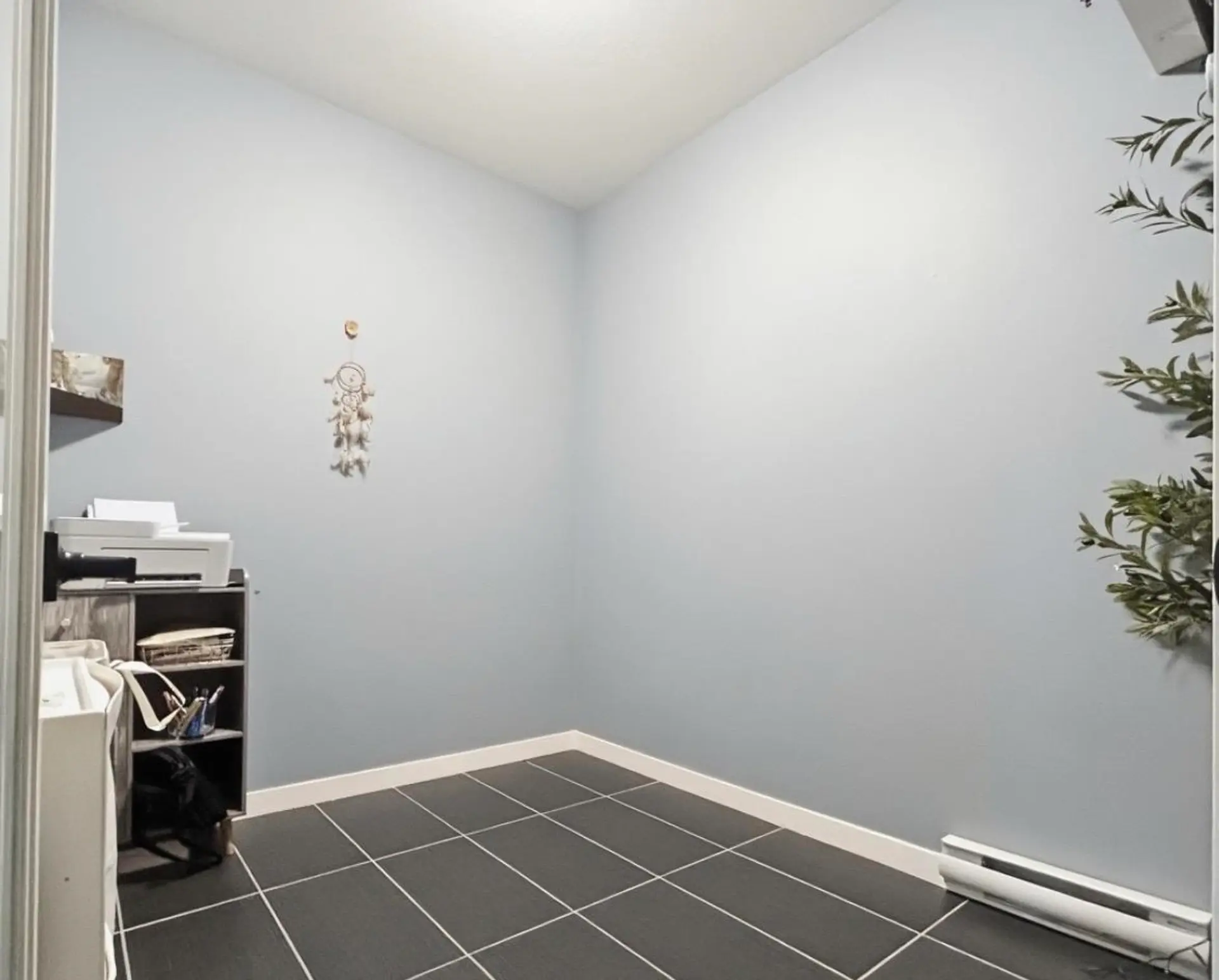 #303 22290 North Avenue - Image 4