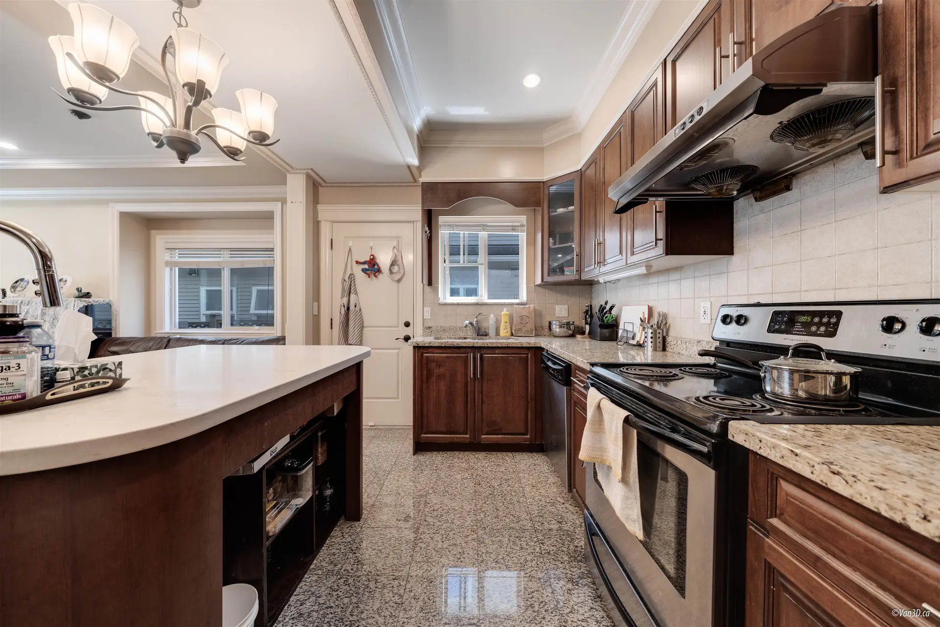 8455 Fremlin Street - Image 12