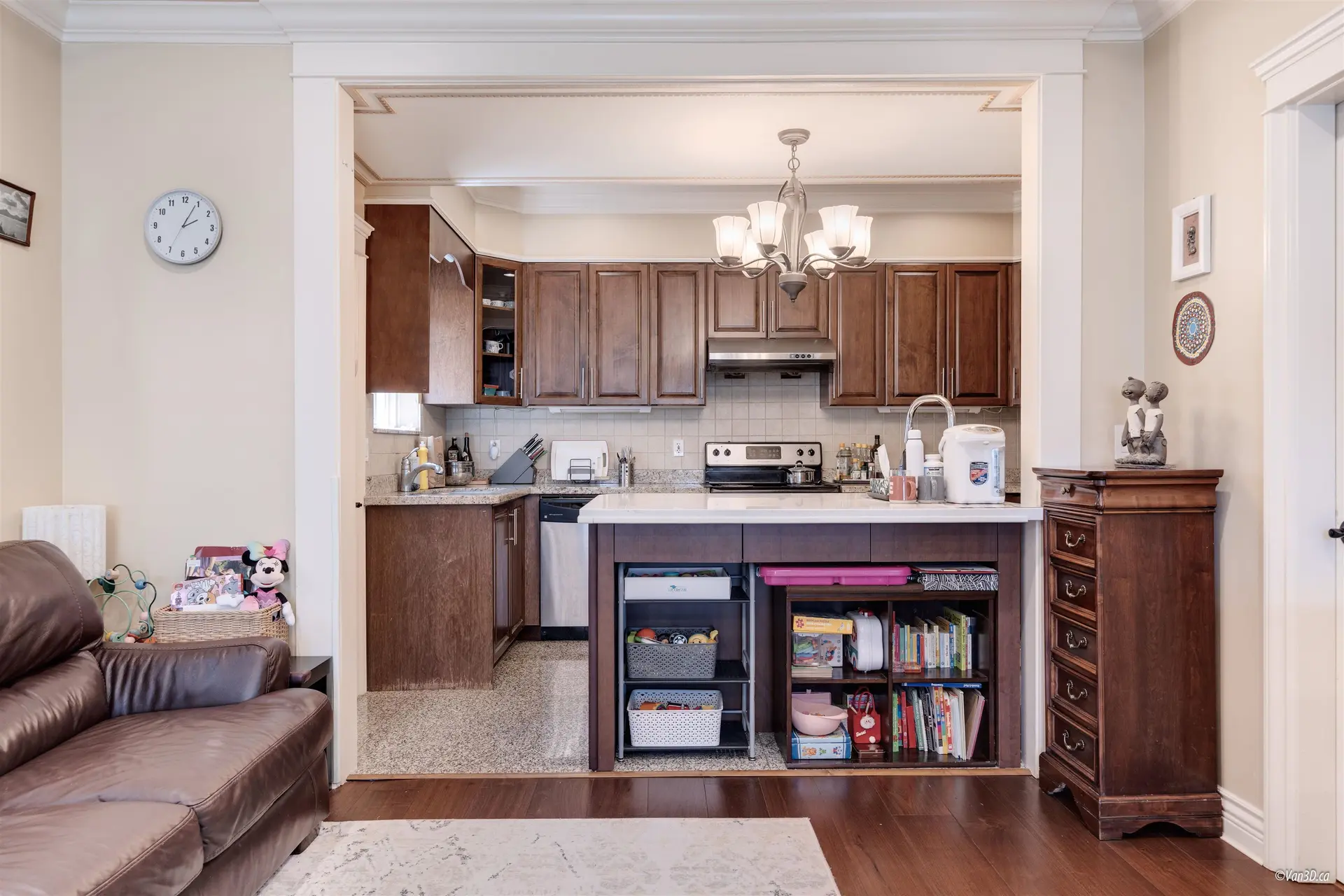 8455 Fremlin Street - Image 9