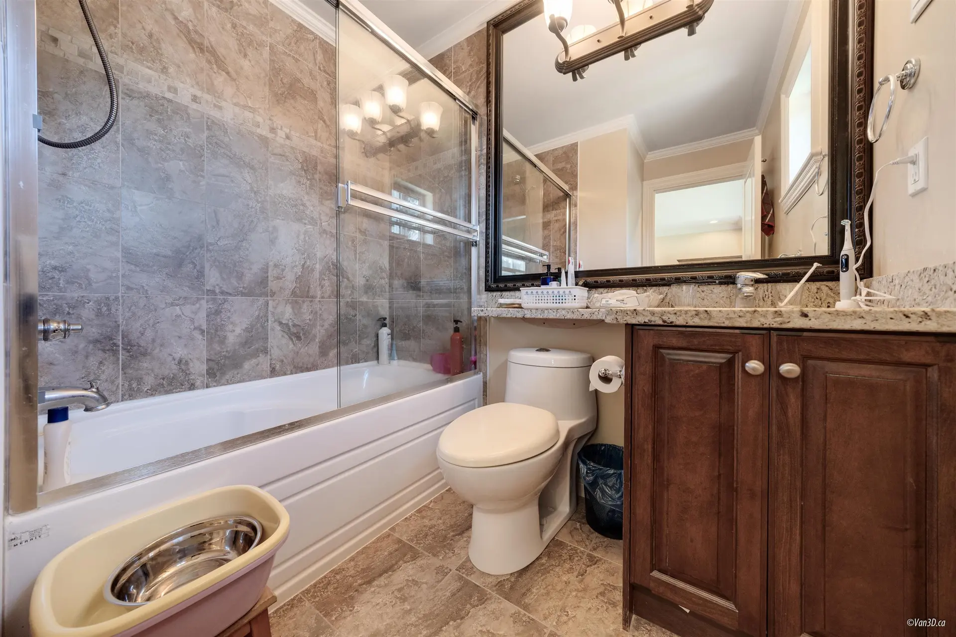 8455 Fremlin Street - Image 15