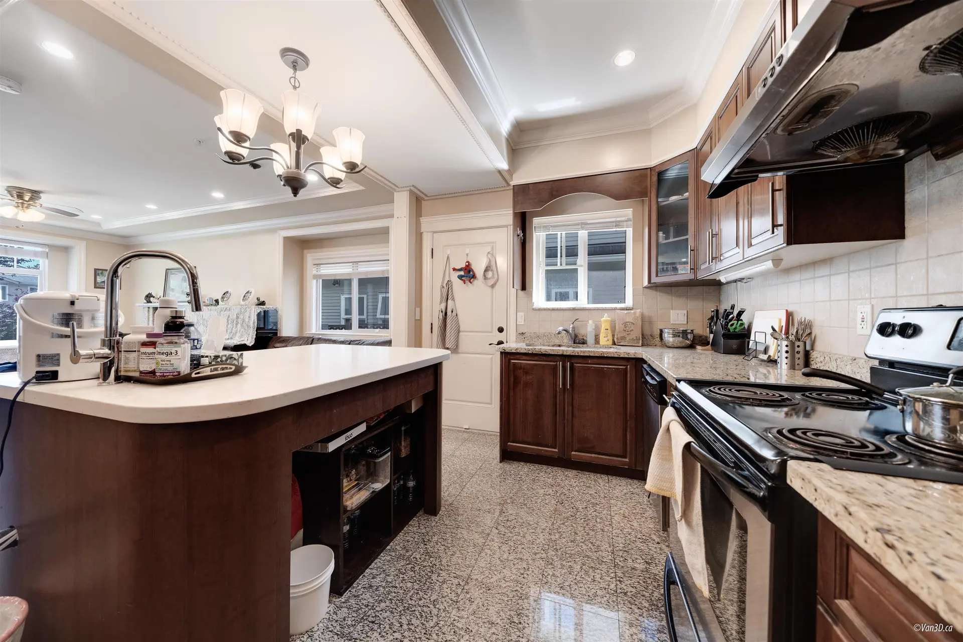 8455 Fremlin Street - Image 11
