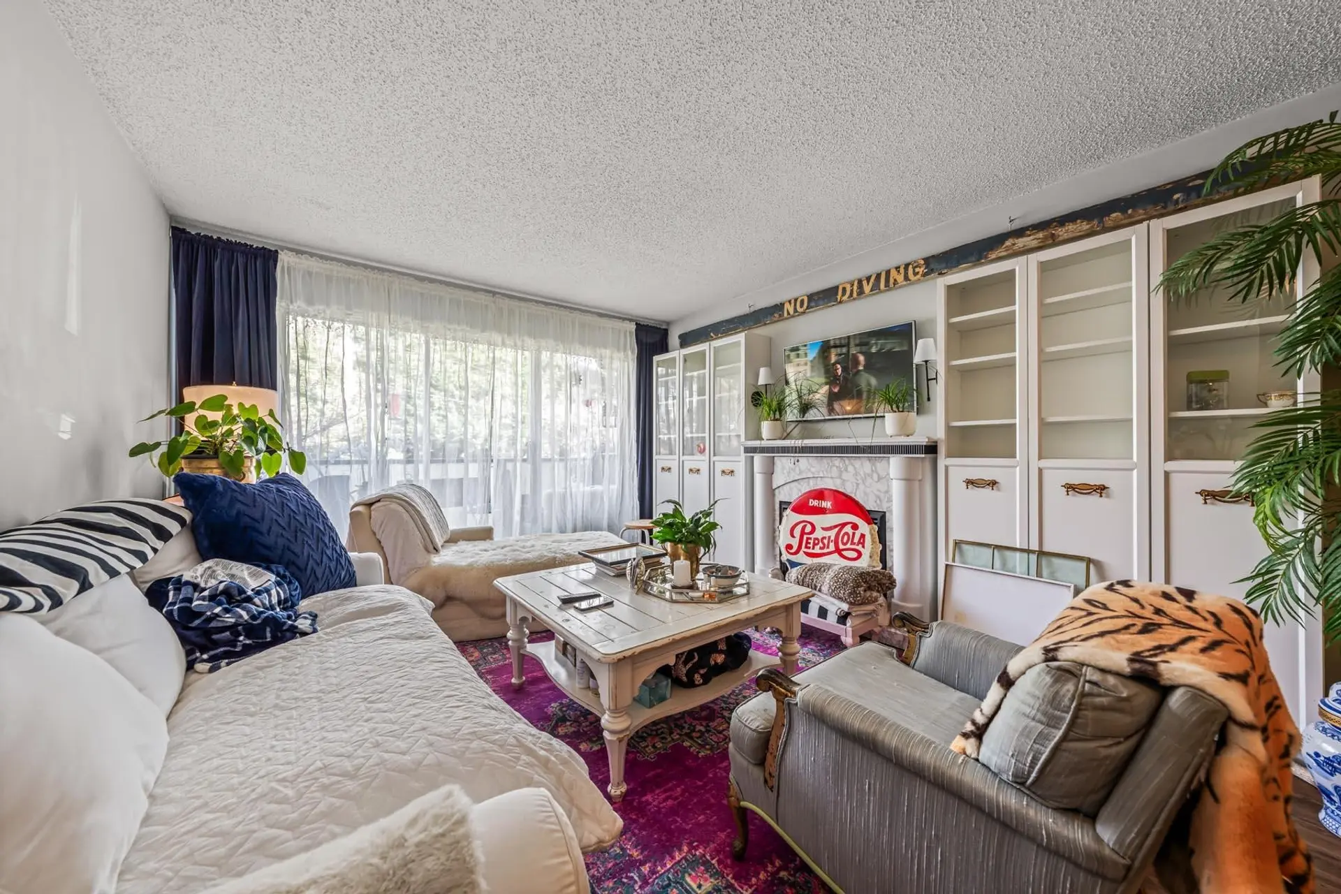 #207 230 Mowat Street - Image 2