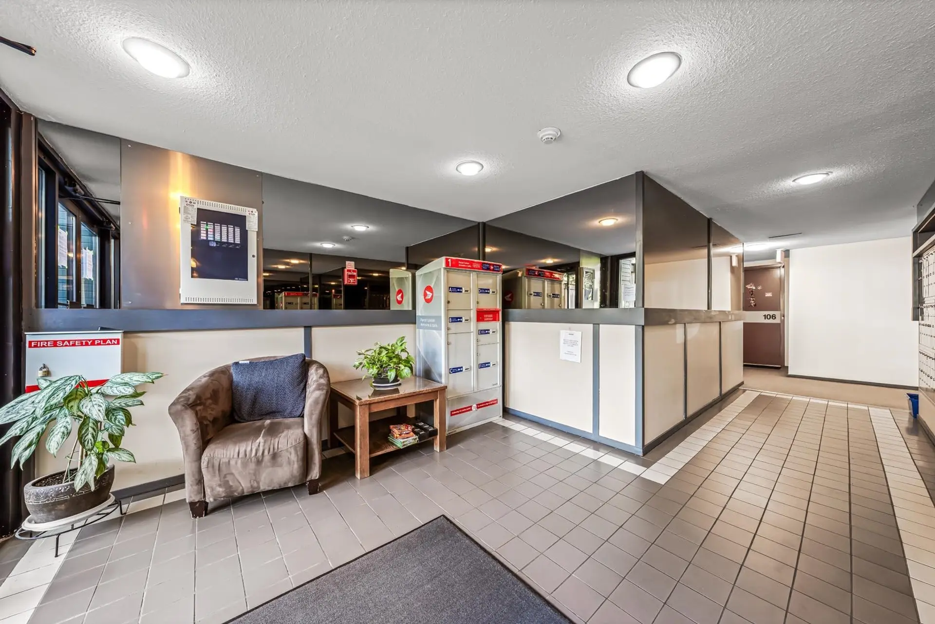 #207 230 Mowat Street - Image 12