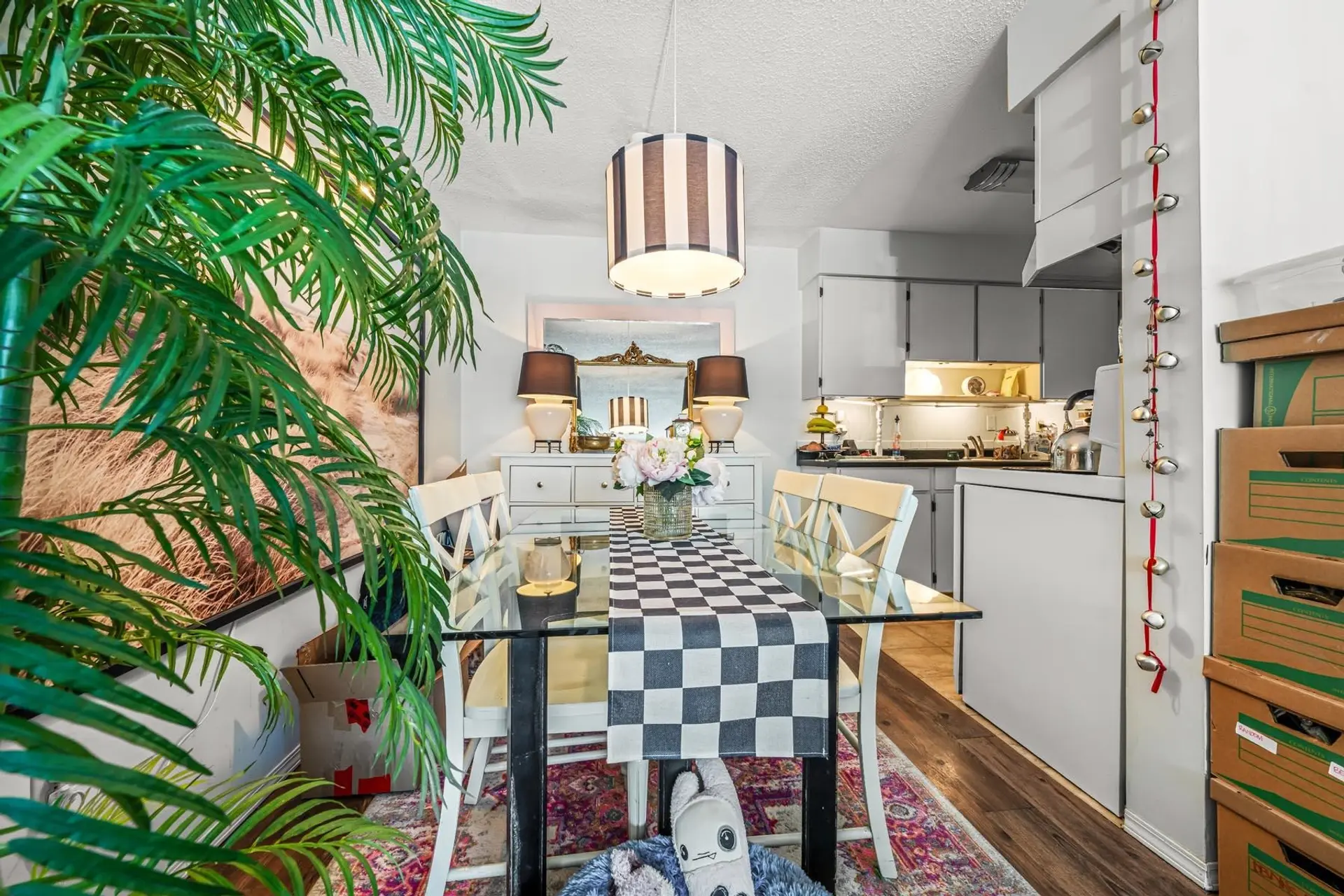 #207 230 Mowat Street - Image 5
