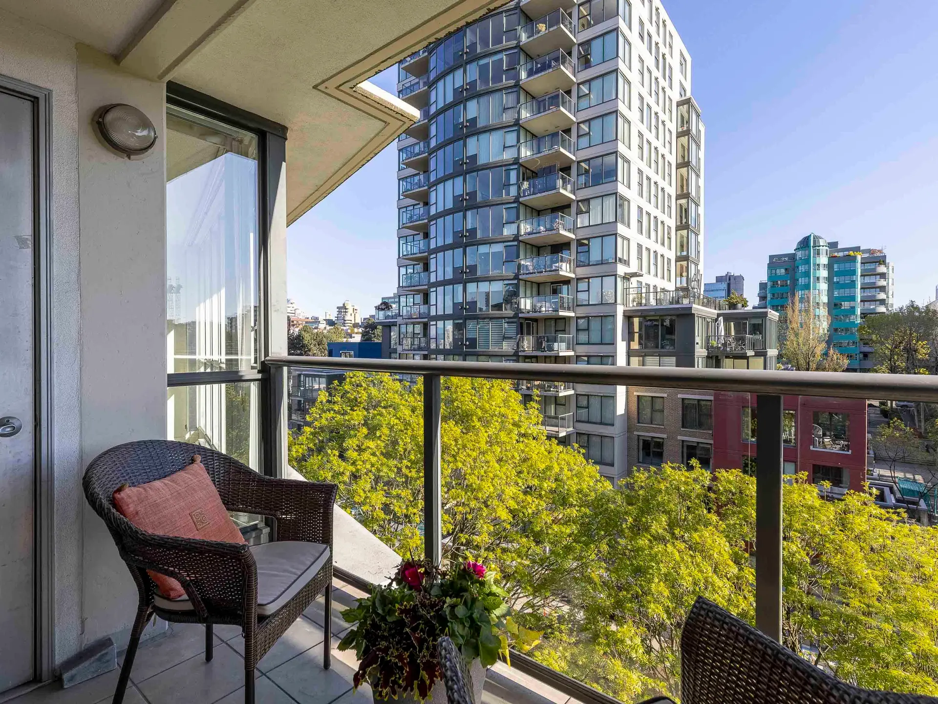 #611 1425 W 6th Avenue - Image 9