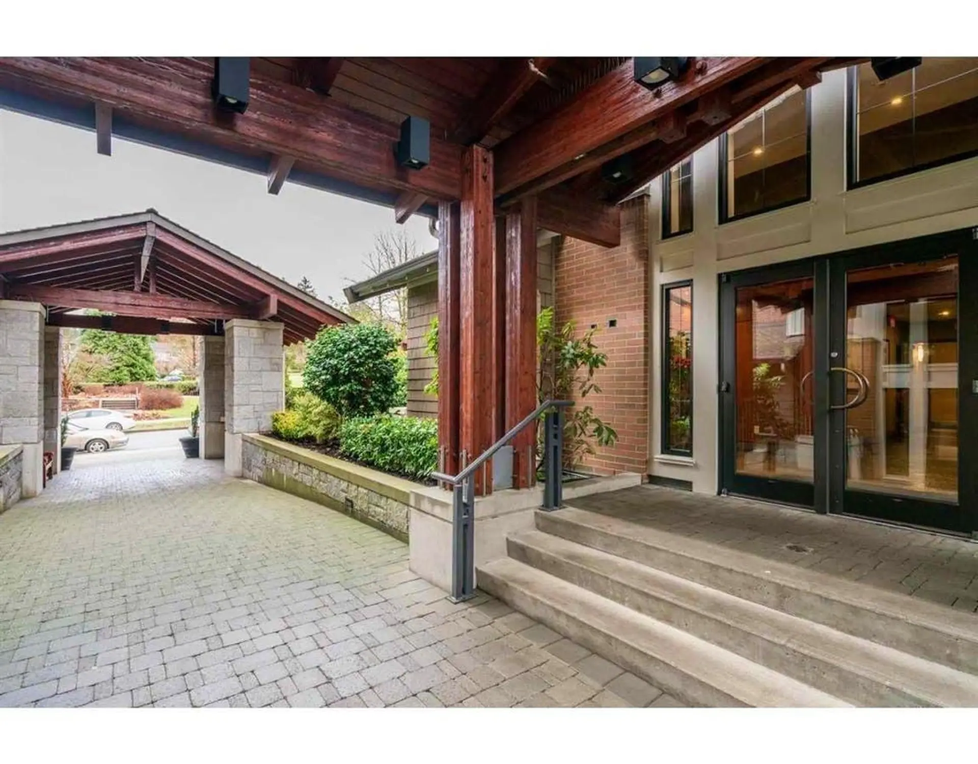 #1406 4655 Valley Drive - Image 12