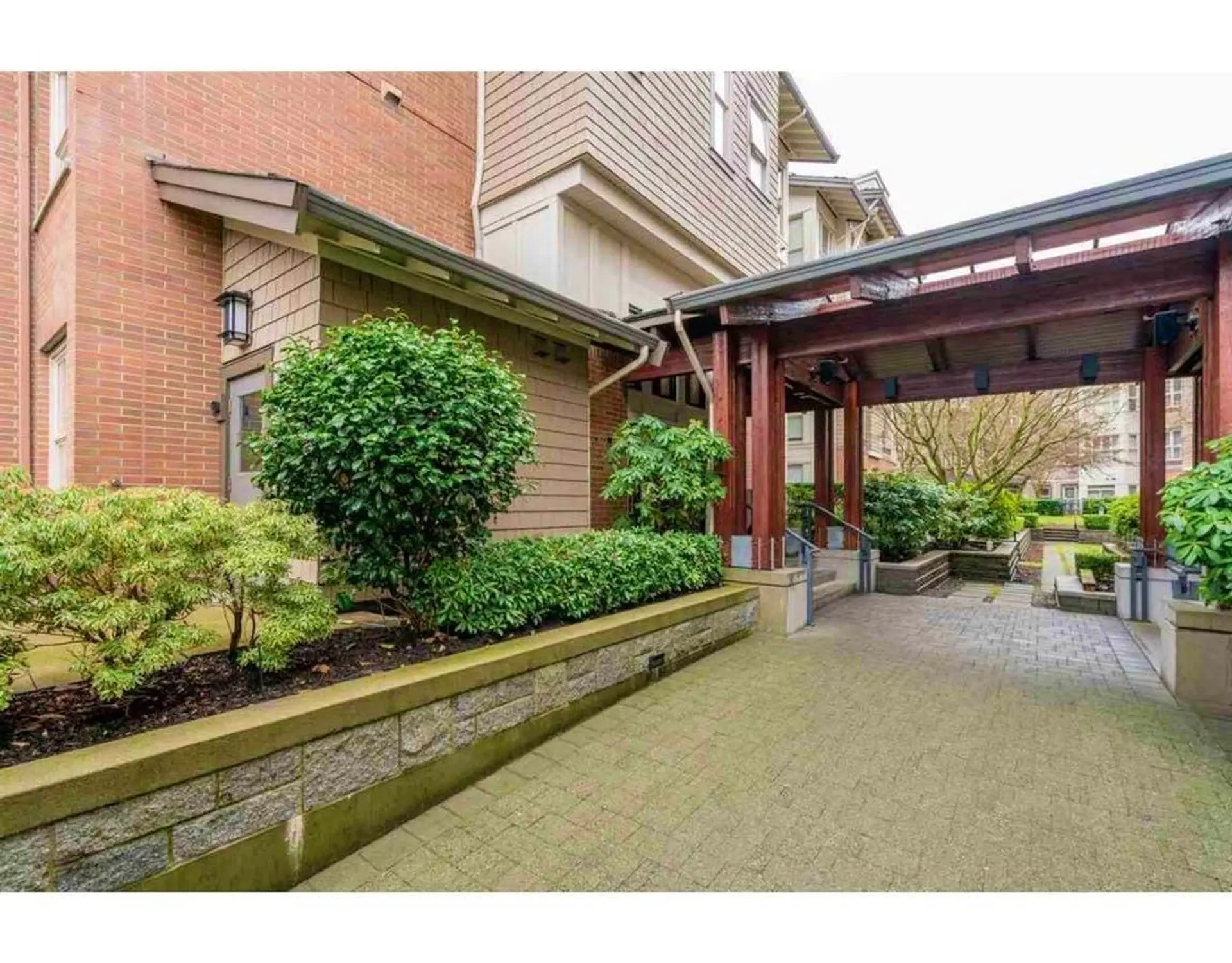 #1406 4655 Valley Drive - Image 10