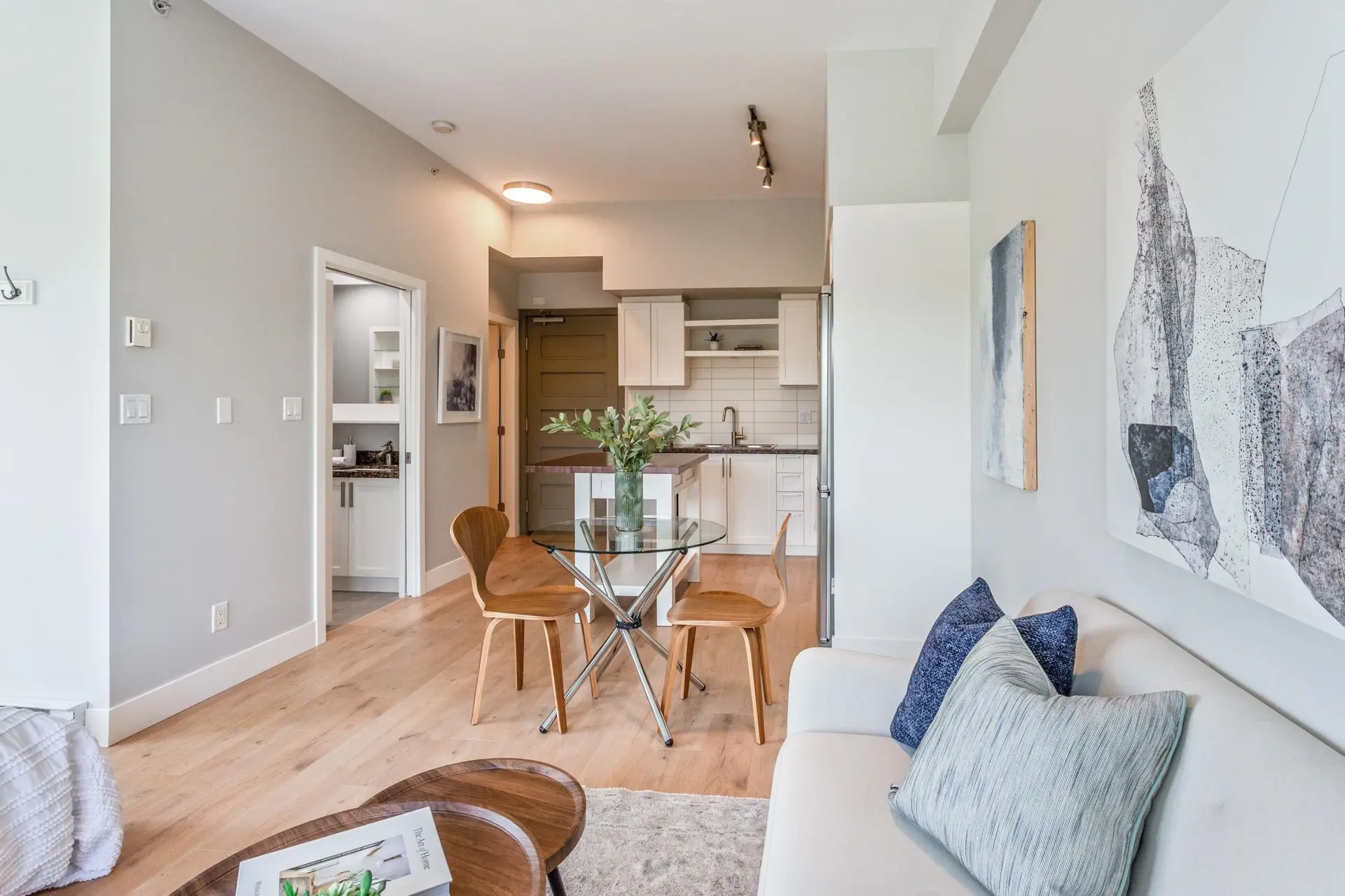 #207 2288 W Broadway - Image 6