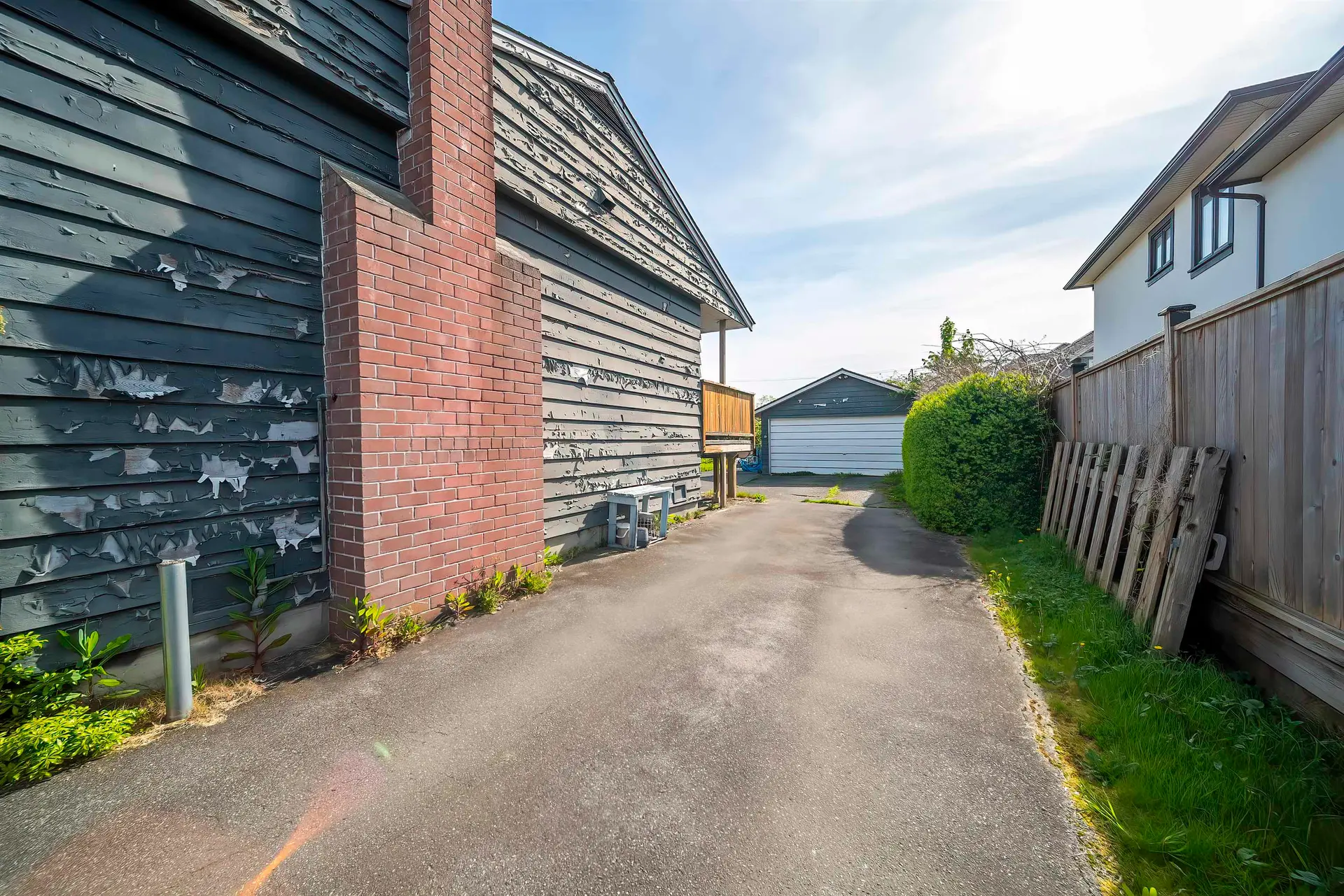 9891 Pinewell Crescent - Image 6