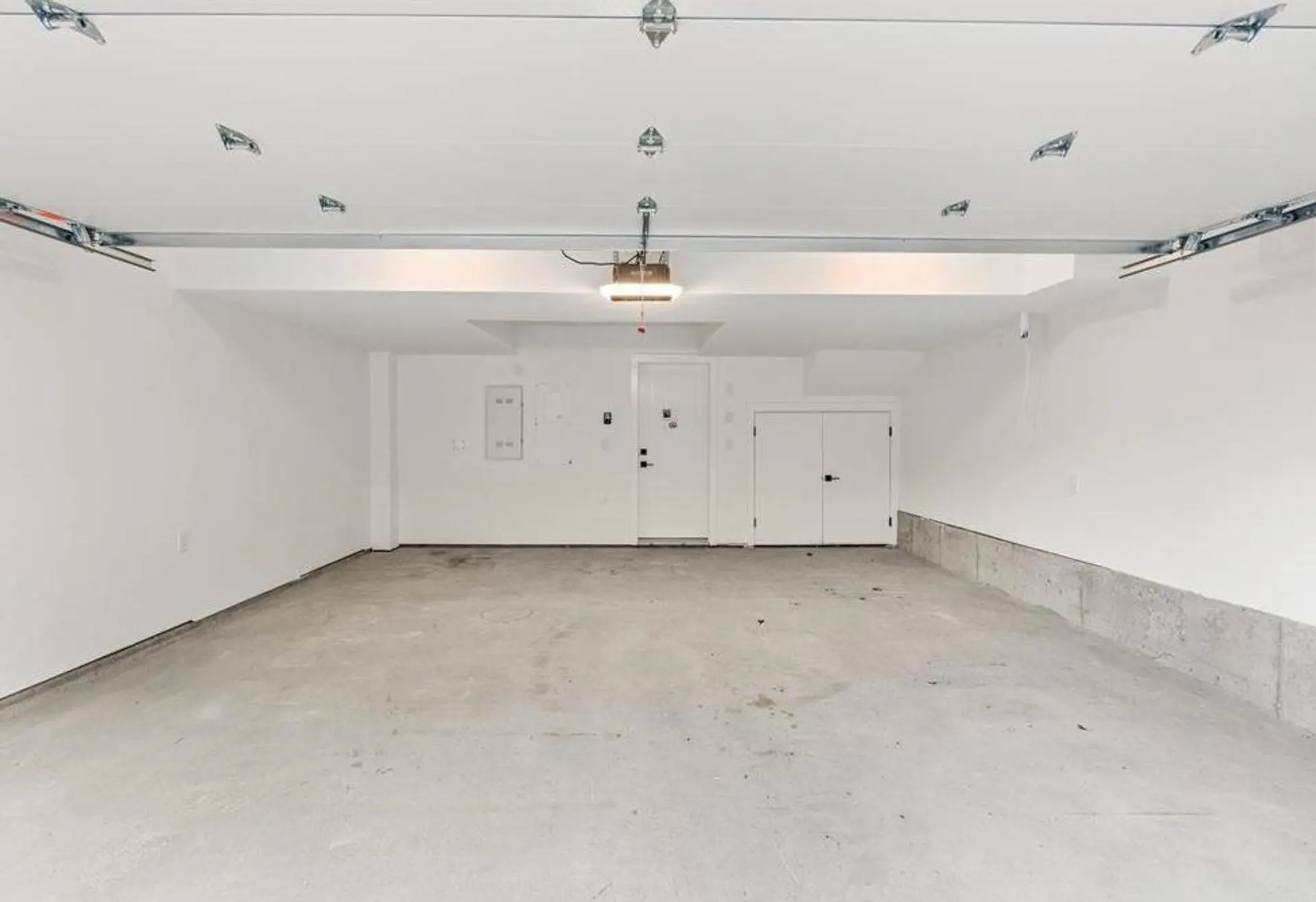 #28 10527 155 Street - Image 11