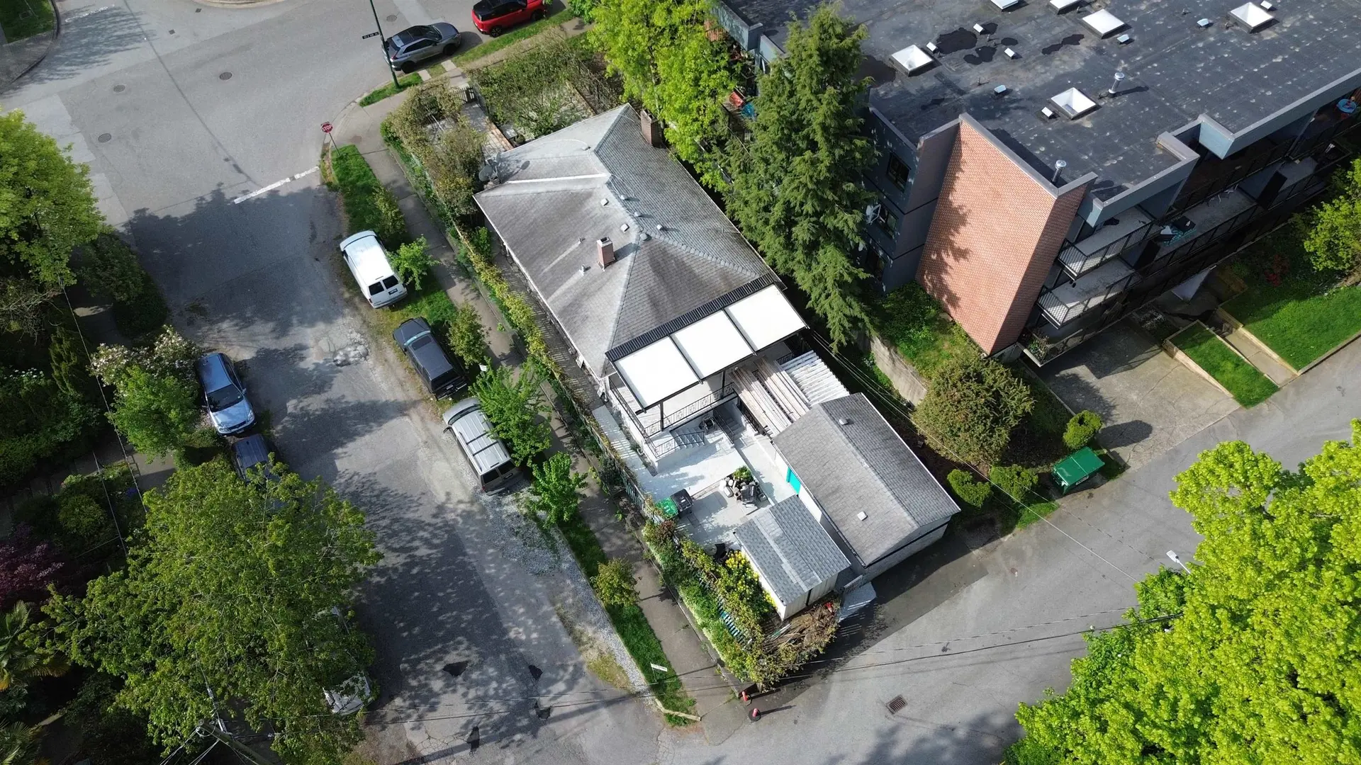 1385 E 7th Avenue - Image 11