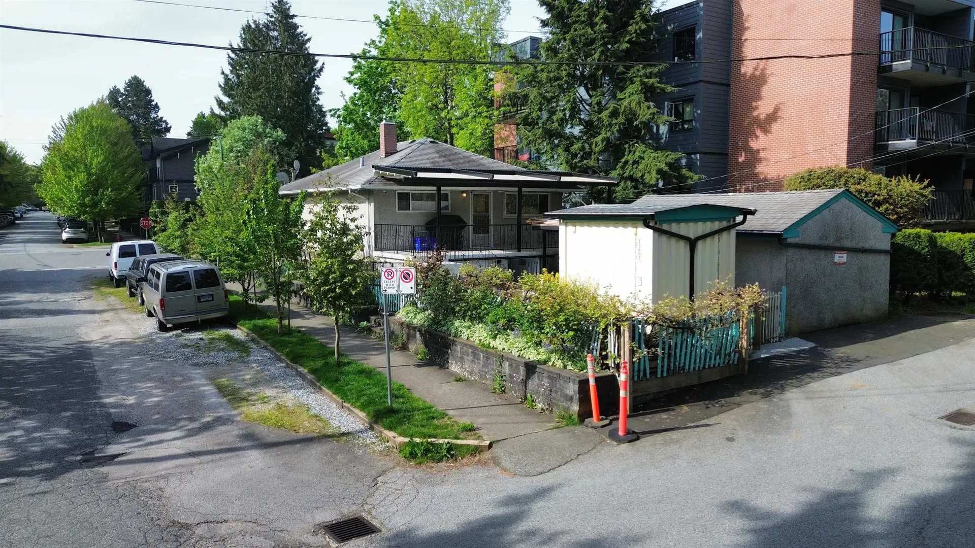 1385 E 7th Avenue - Image 8