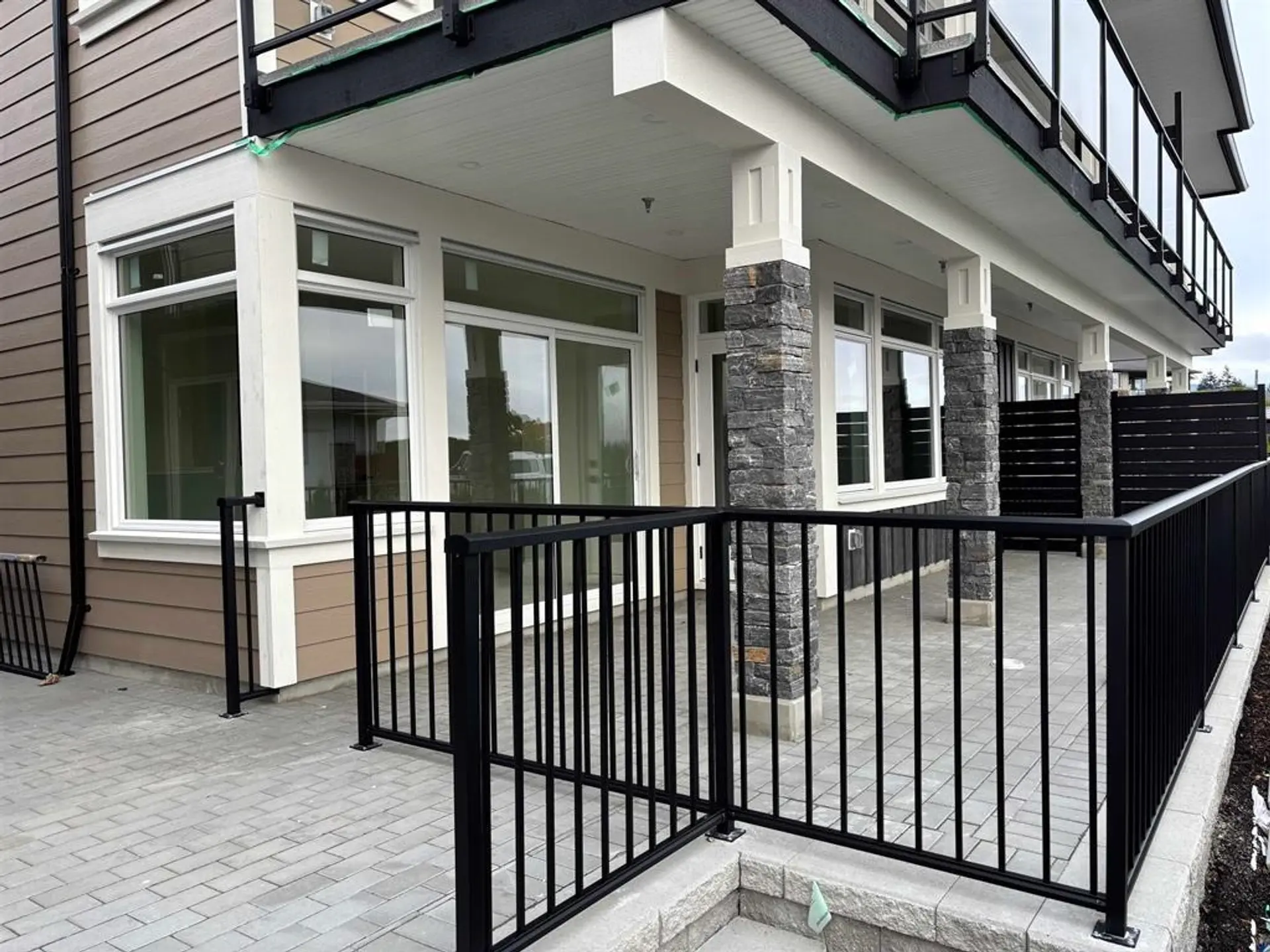 #2 5522 McCourt Road - Image 10