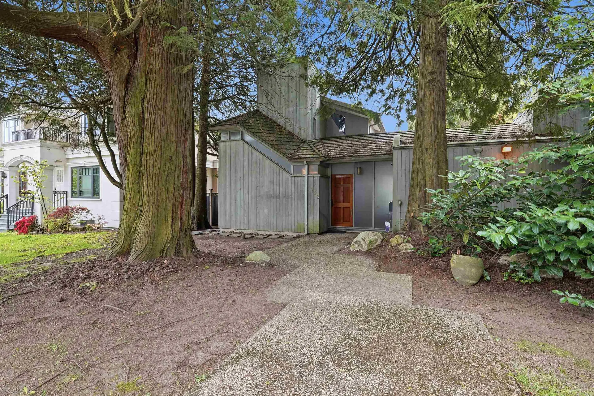 792 W 54th Avenue - Image 18