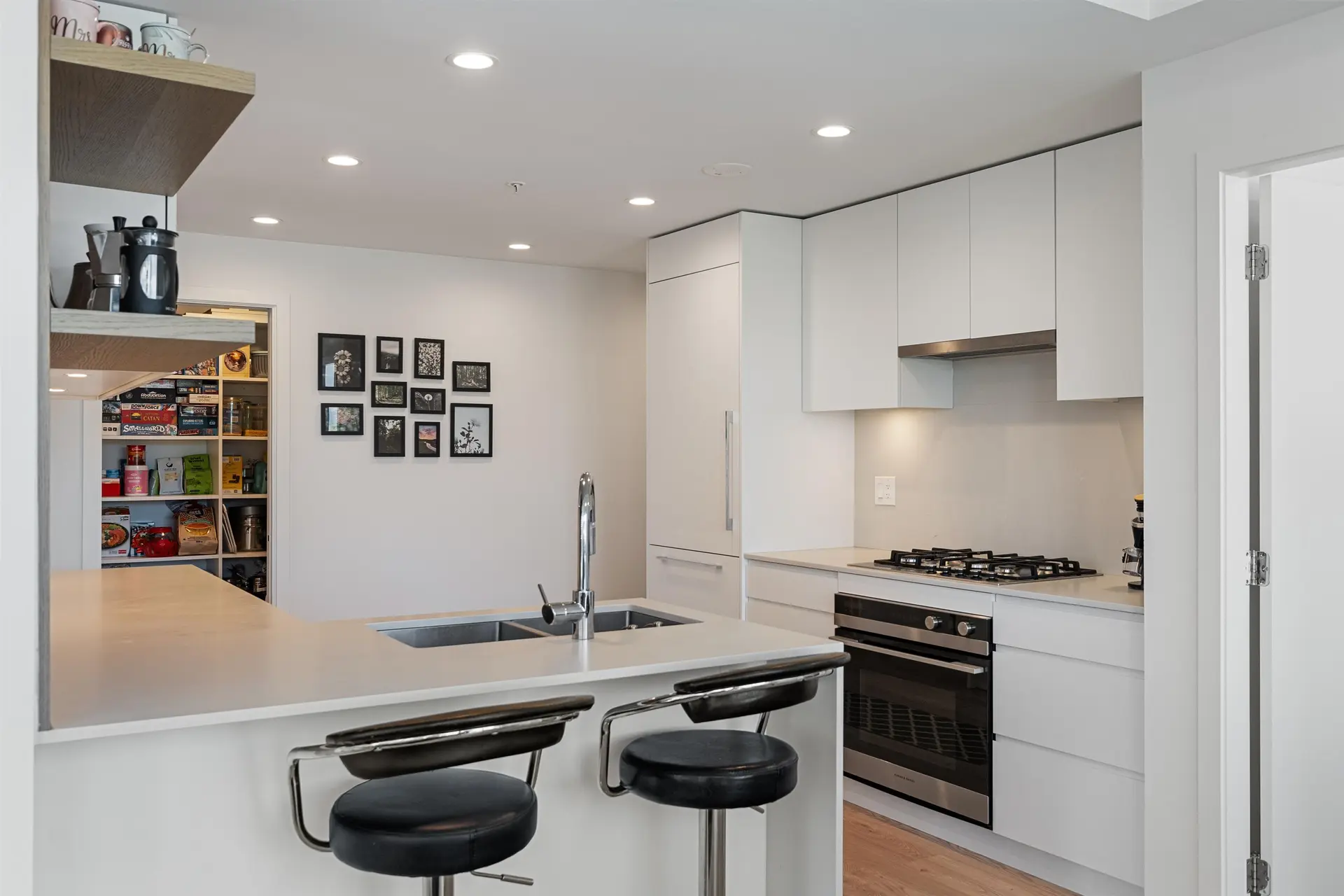 #1106 2181 Madison Avenue - Image 11