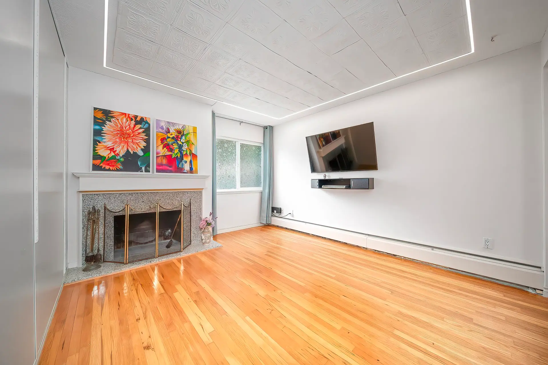750 Westview Crescent - Image 2