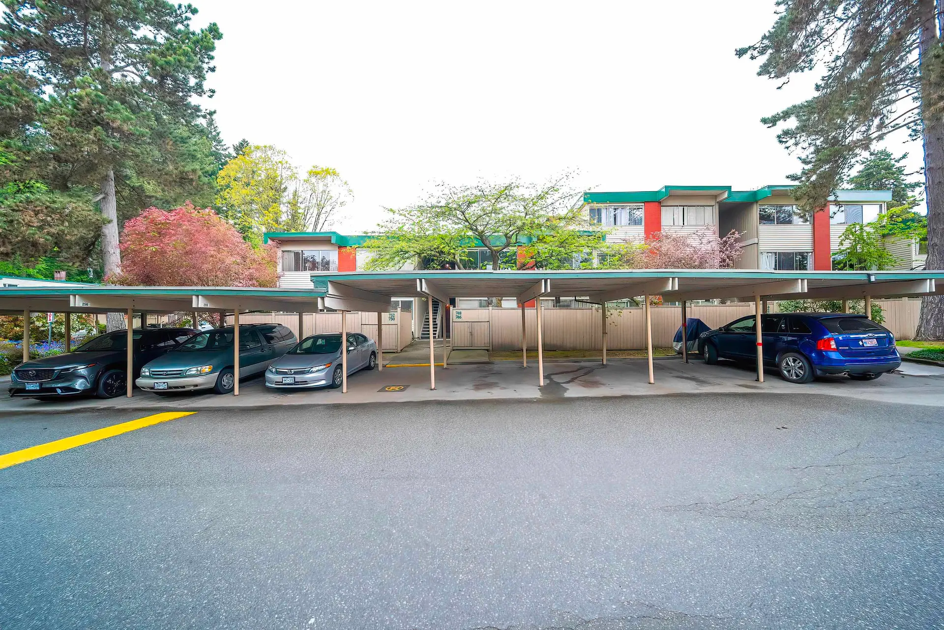 750 Westview Crescent - Image 12