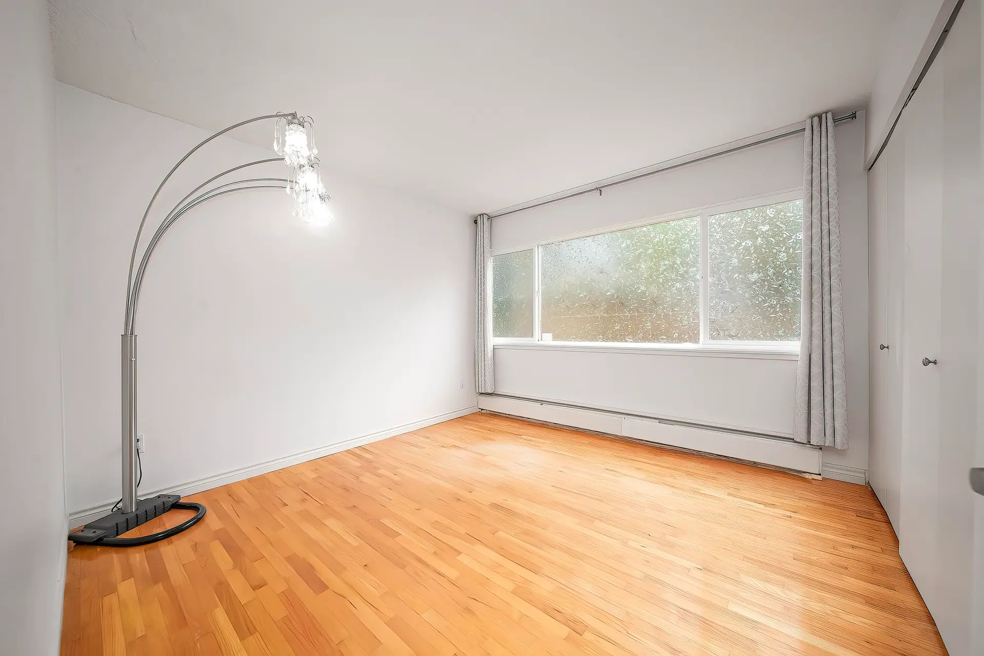 750 Westview Crescent - Image 5