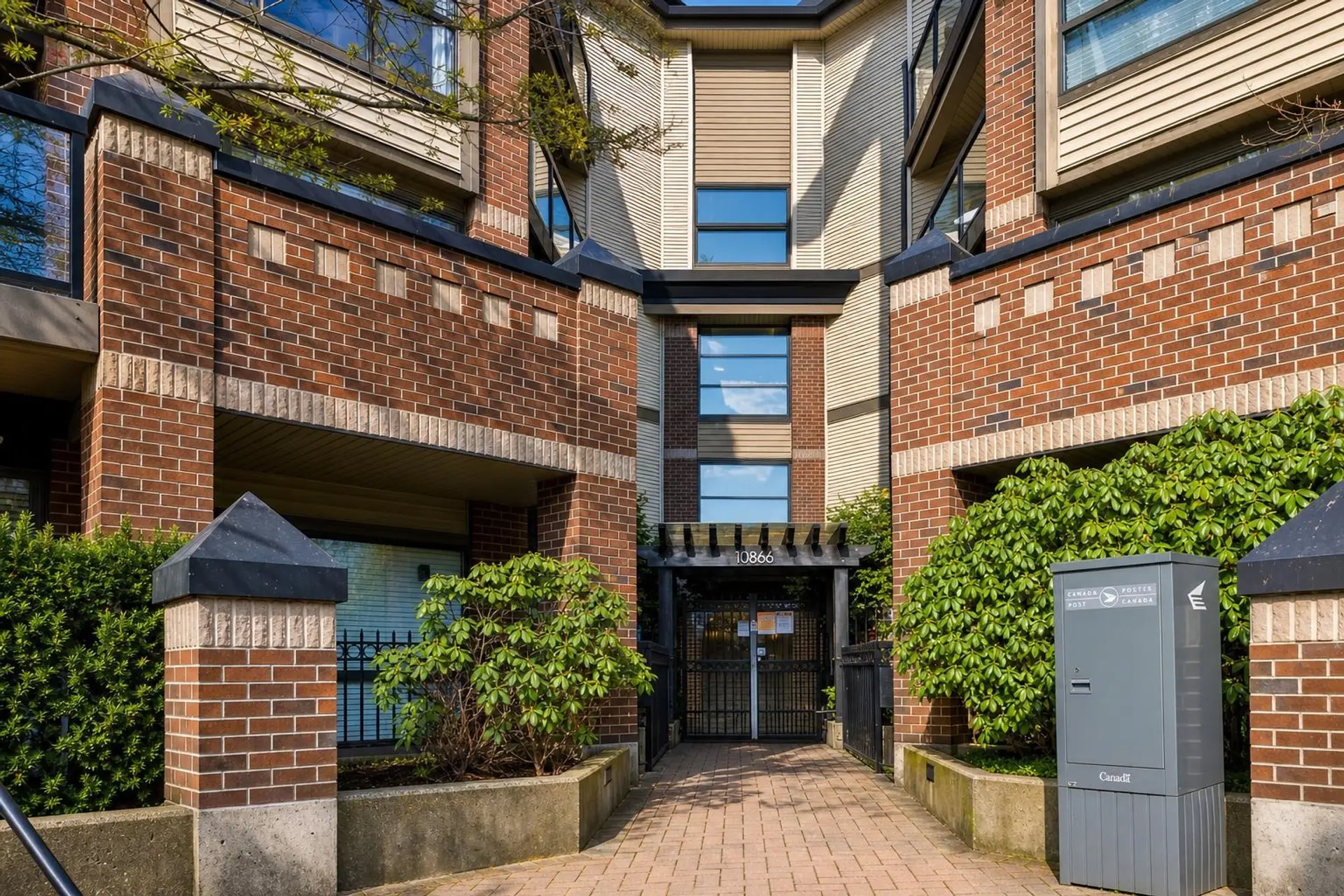 #121 10866 City Parkway - Image 11