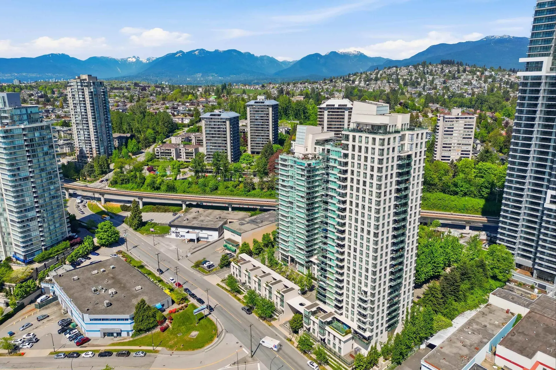 #2605 2232 Douglas Road - Image 15