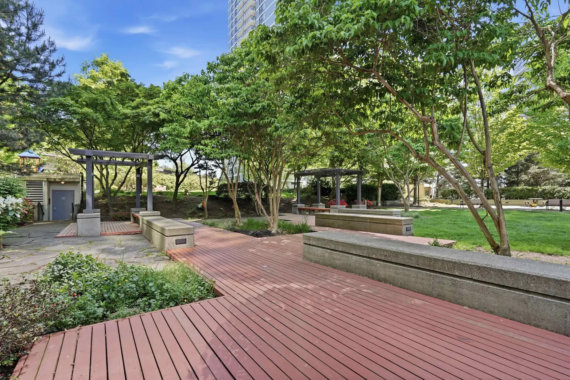 #2605 2232 Douglas Road - Image 19
