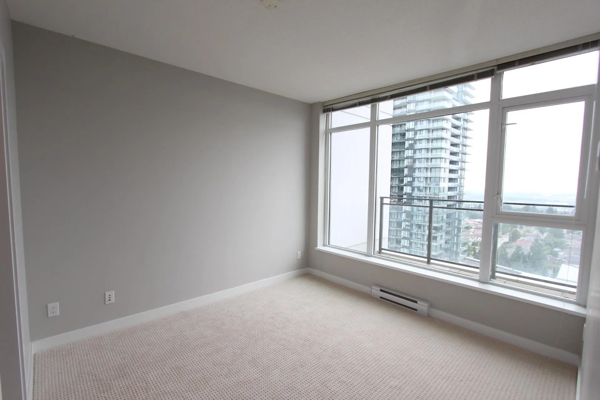 #2701 4900 Lennox Lane - Image 16